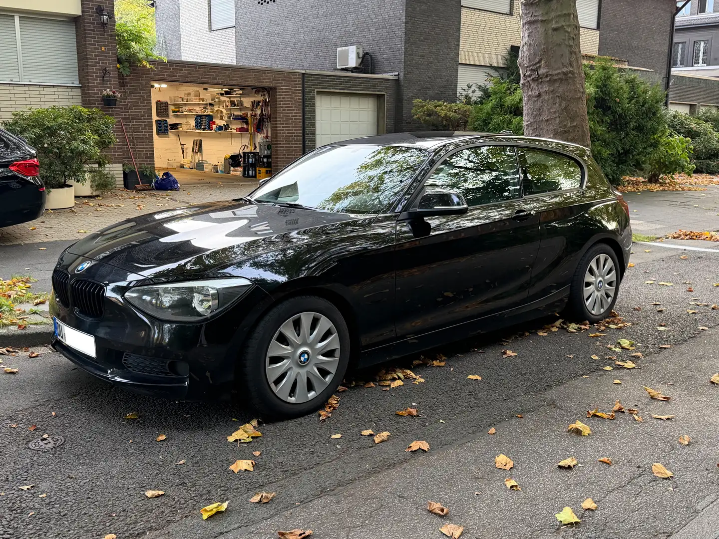 BMW 114 114i inkl. Carplay, Sportfahrwerk, LED Scheinwerfe - 1