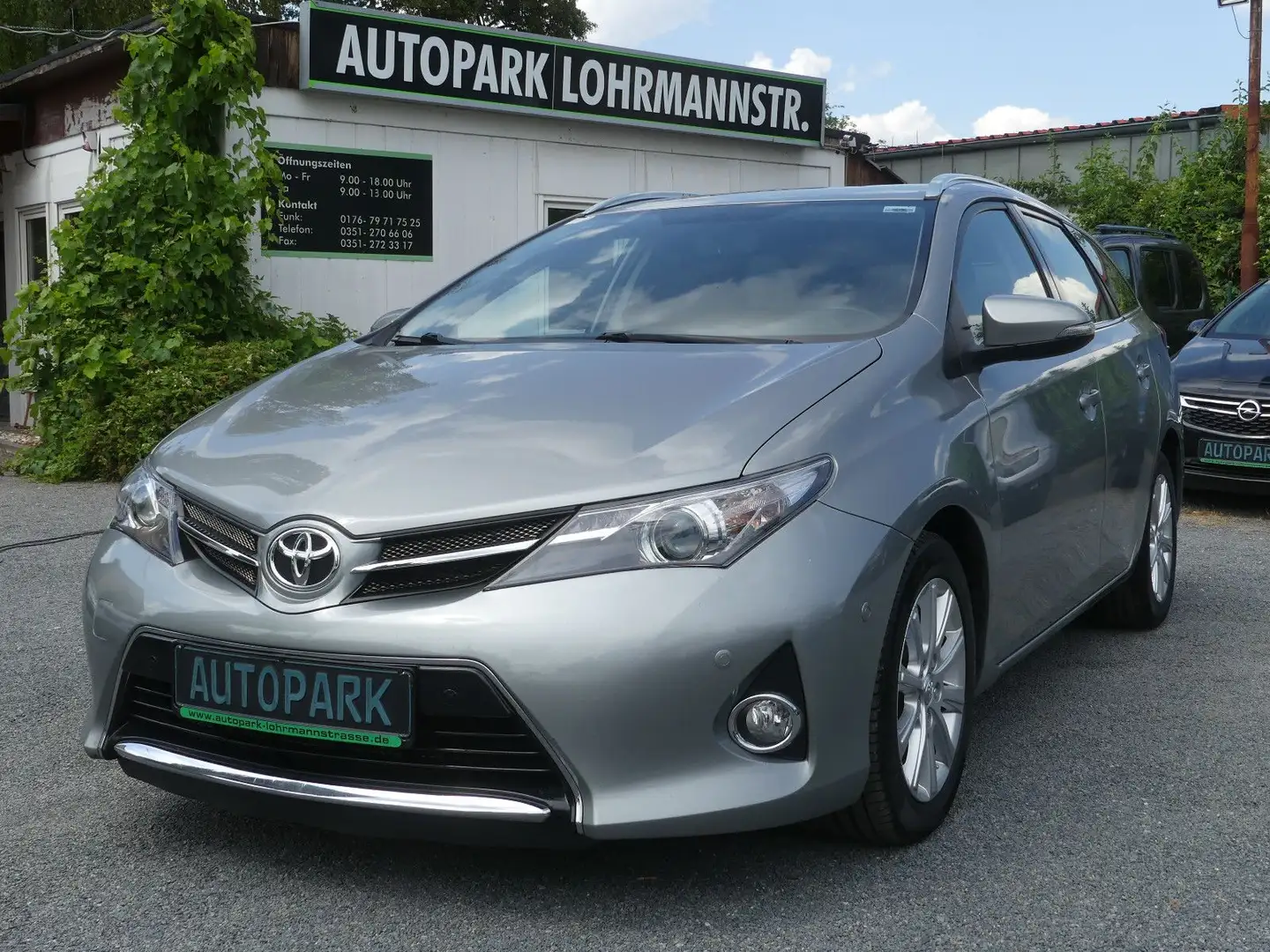 Toyota Auris Touring Sports Life+*1.Hand*NAVI*Nr.16 Gris - 1