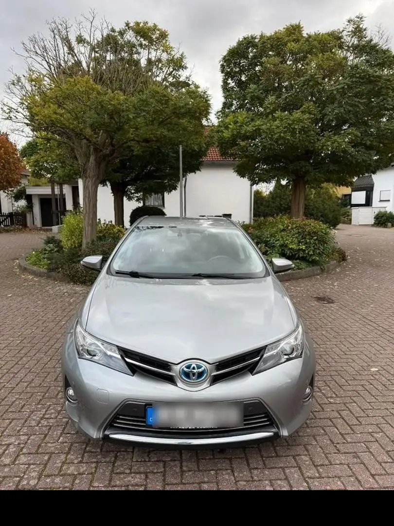 Toyota Auris Hybride 136h Business - 1