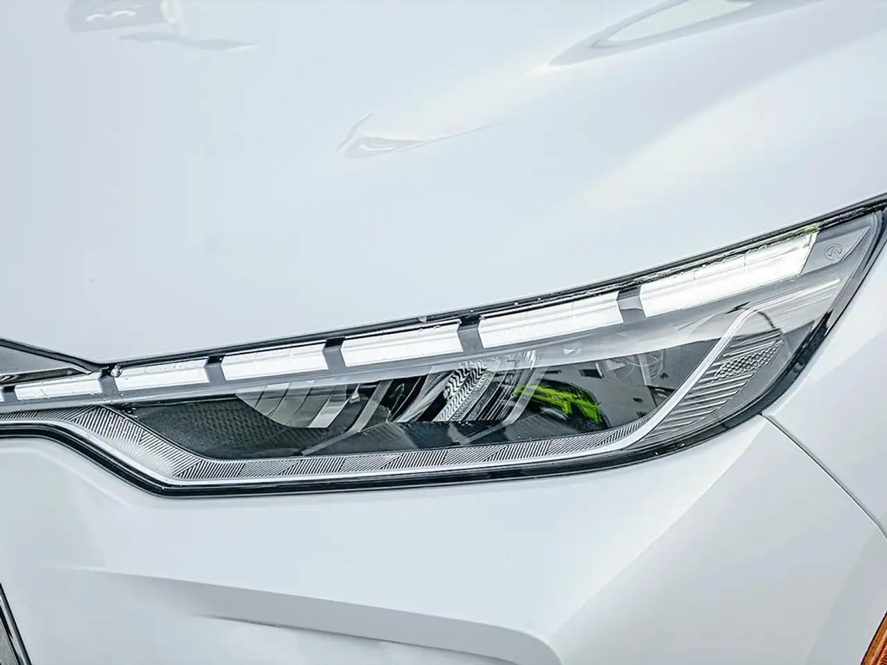 Infiniti QX60 снимка Infiniti QX60
