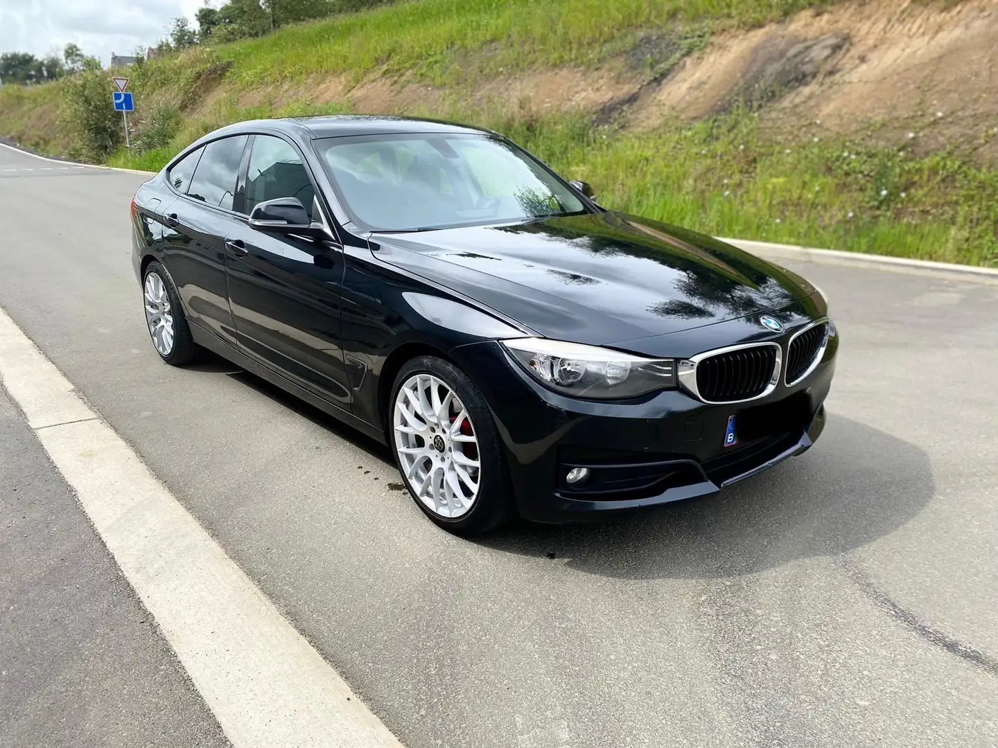 BMW 318 D GT confort - 1
