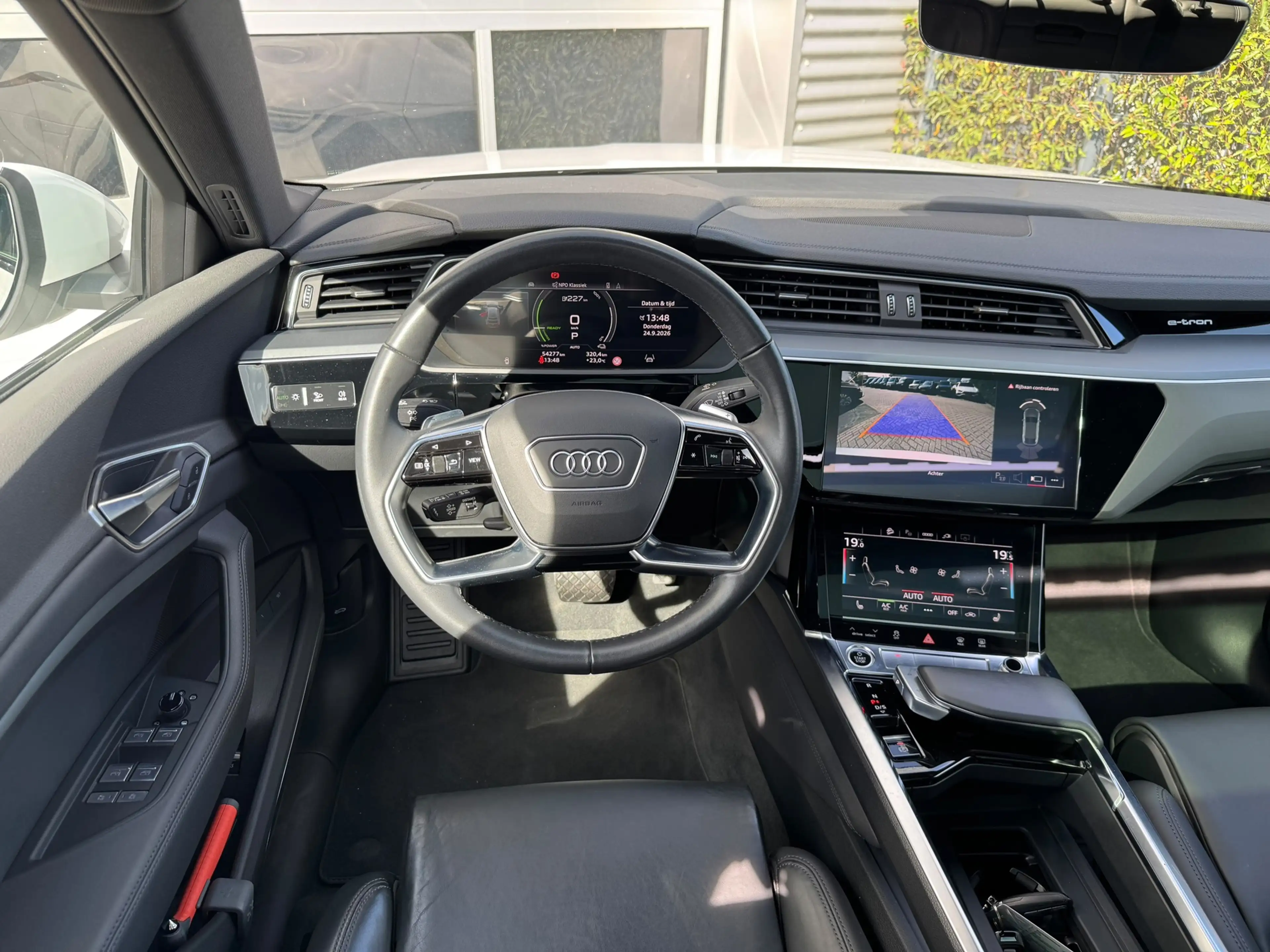 Audi e-tron Sportback 55 | SOH 94% | Panorama | 21'' | Zwart O — photo 5