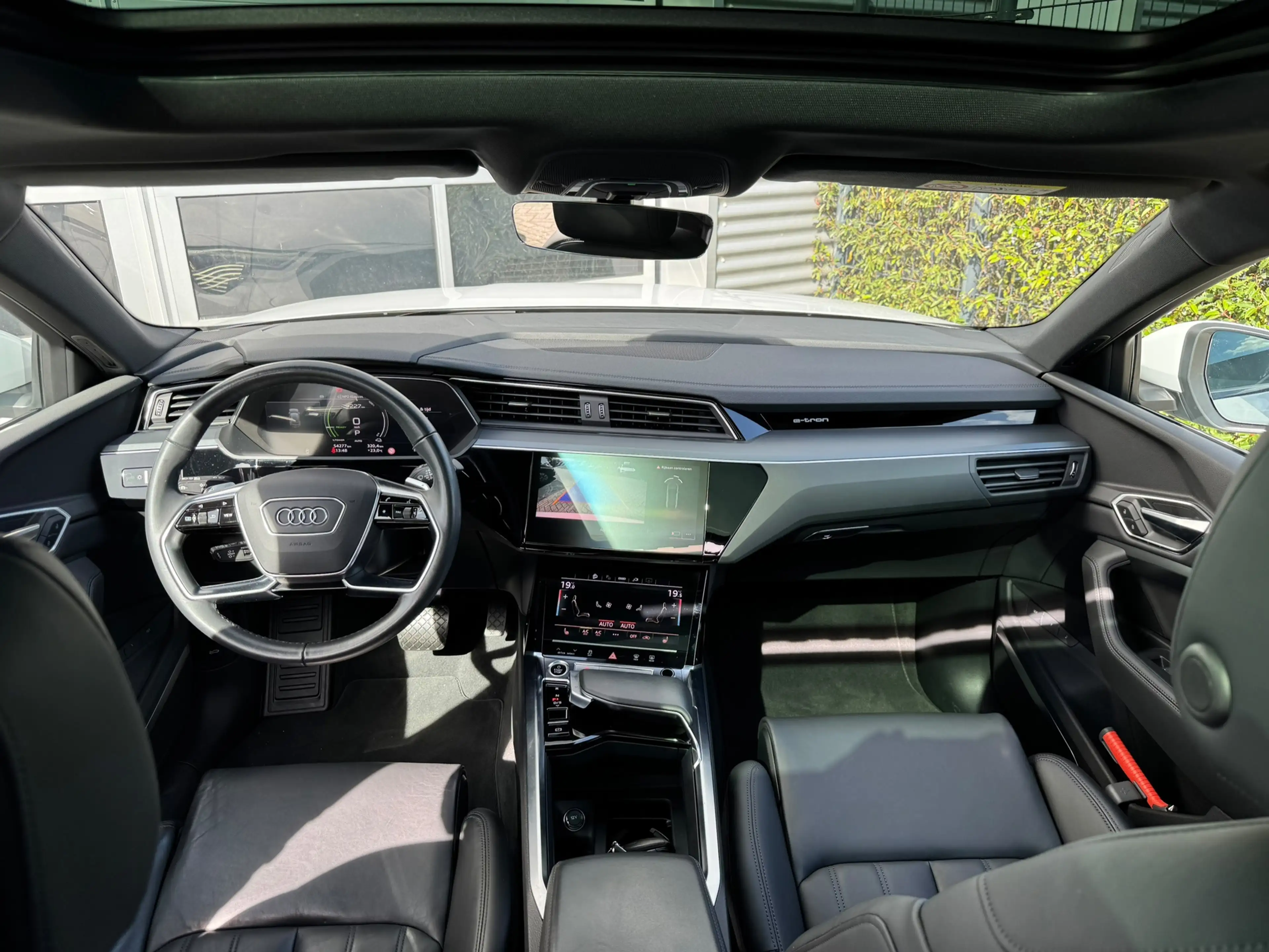 Audi e-tron Sportback 55 | SOH 94% | Panorama | 21'' | Zwart O — photo 4