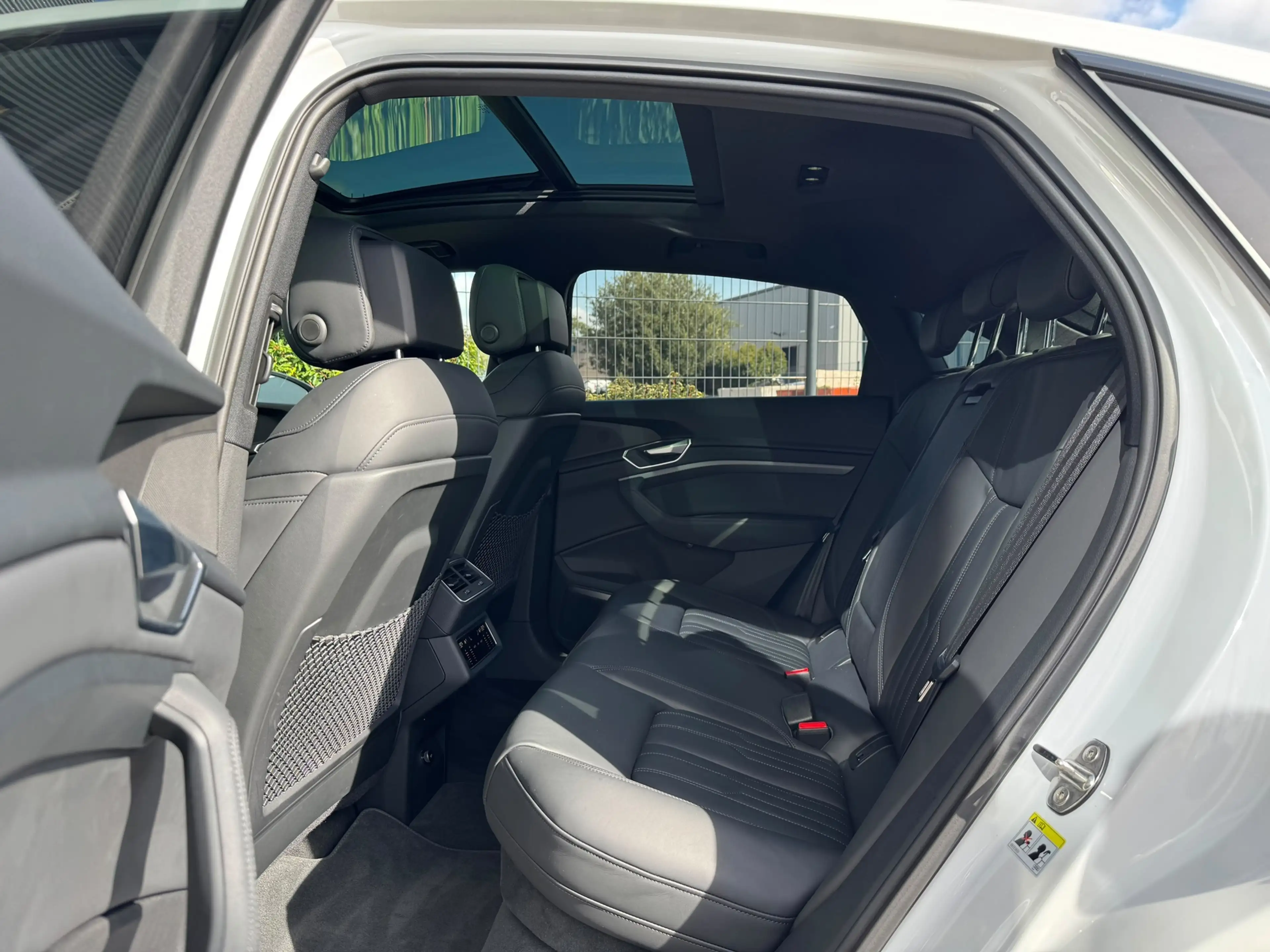 Audi e-tron Sportback 55 | SOH 94% | Panorama | 21'' | Zwart O — photo 7