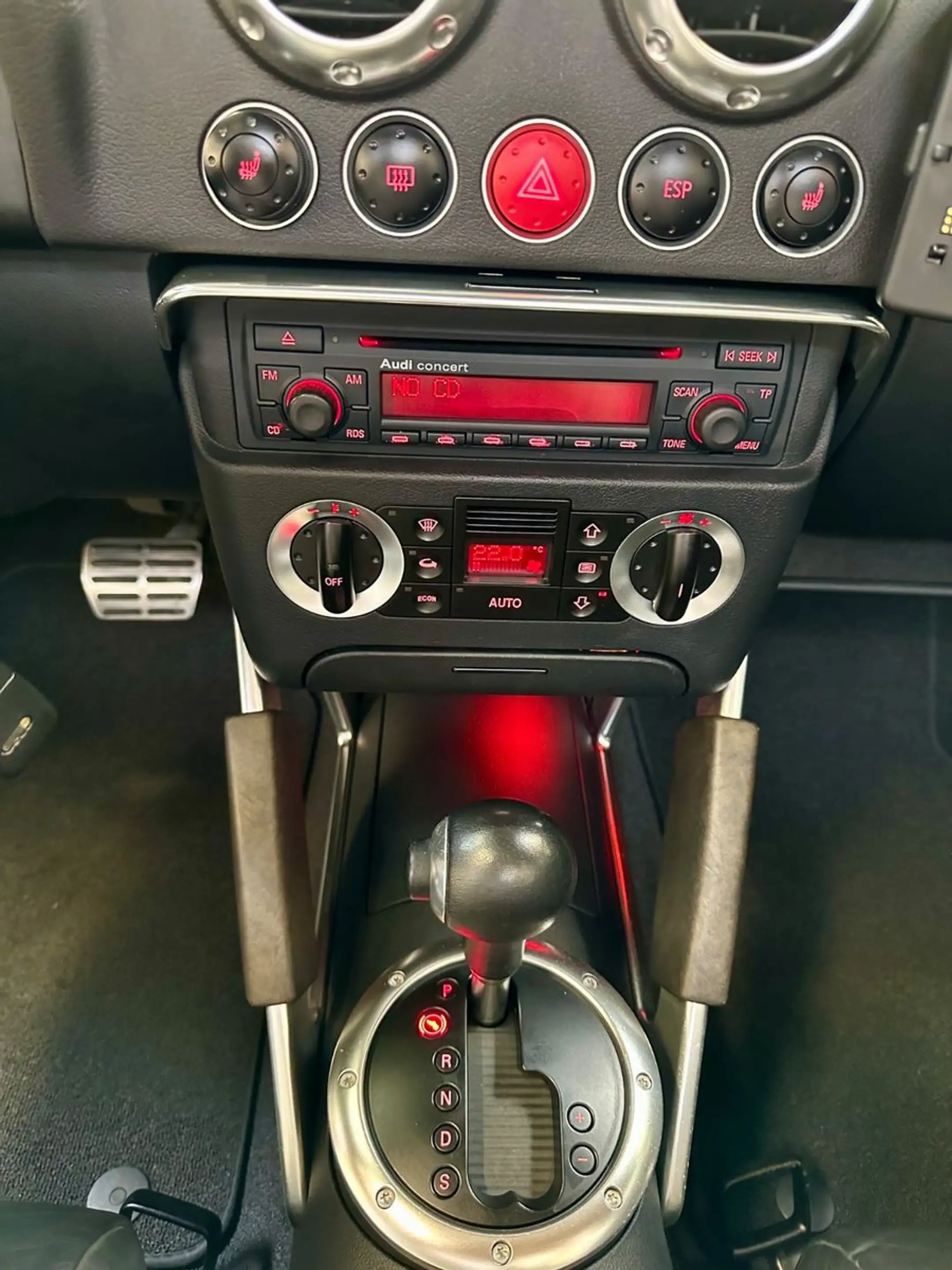 Audi TT Coupe/Roadster 1.8 T Roadster * Vollleder* — photo 13