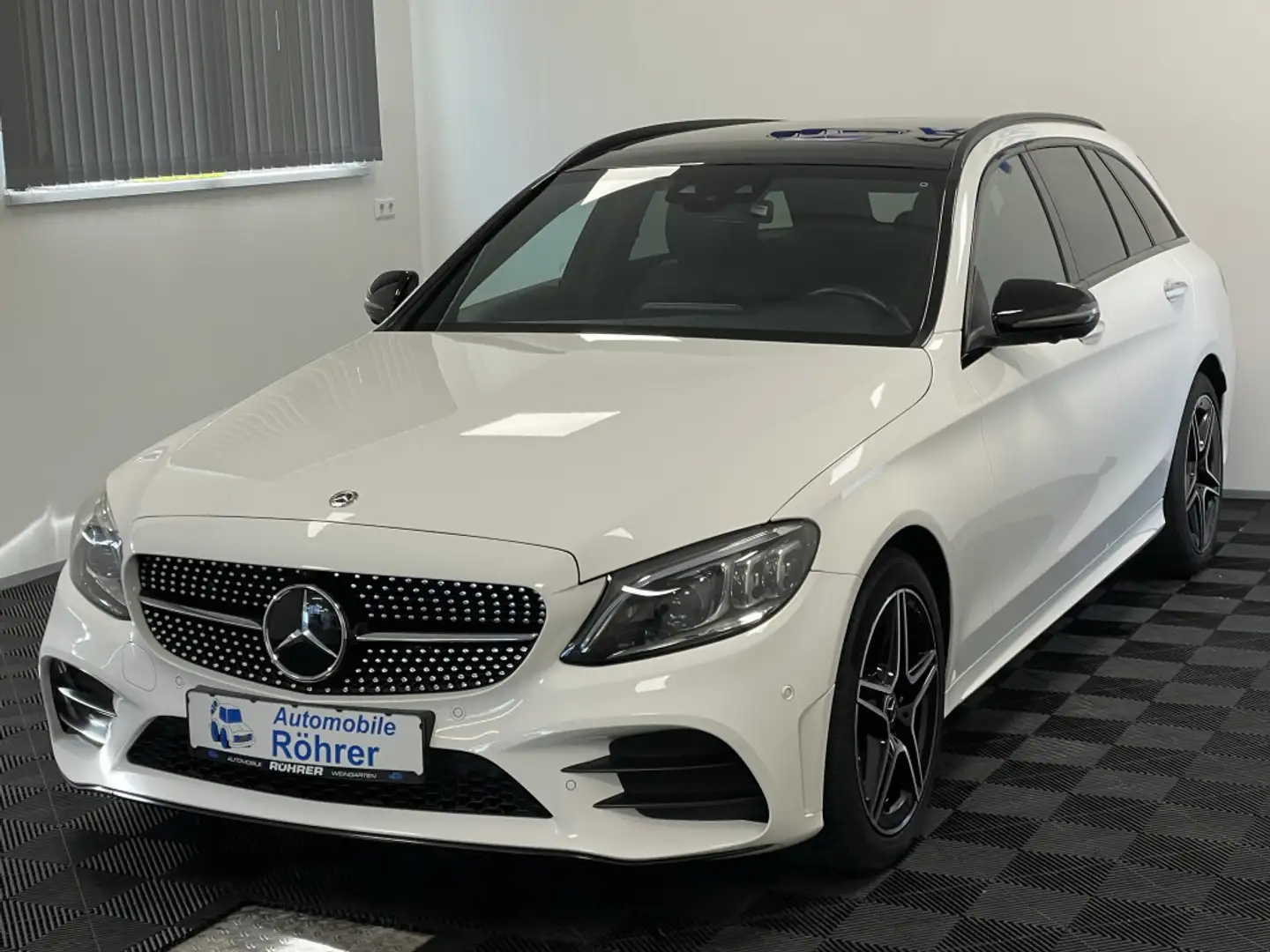 Mercedes-Benz C 300 d T 4Matic AMG-Line Night Wide Pano 360° Weiß - 2