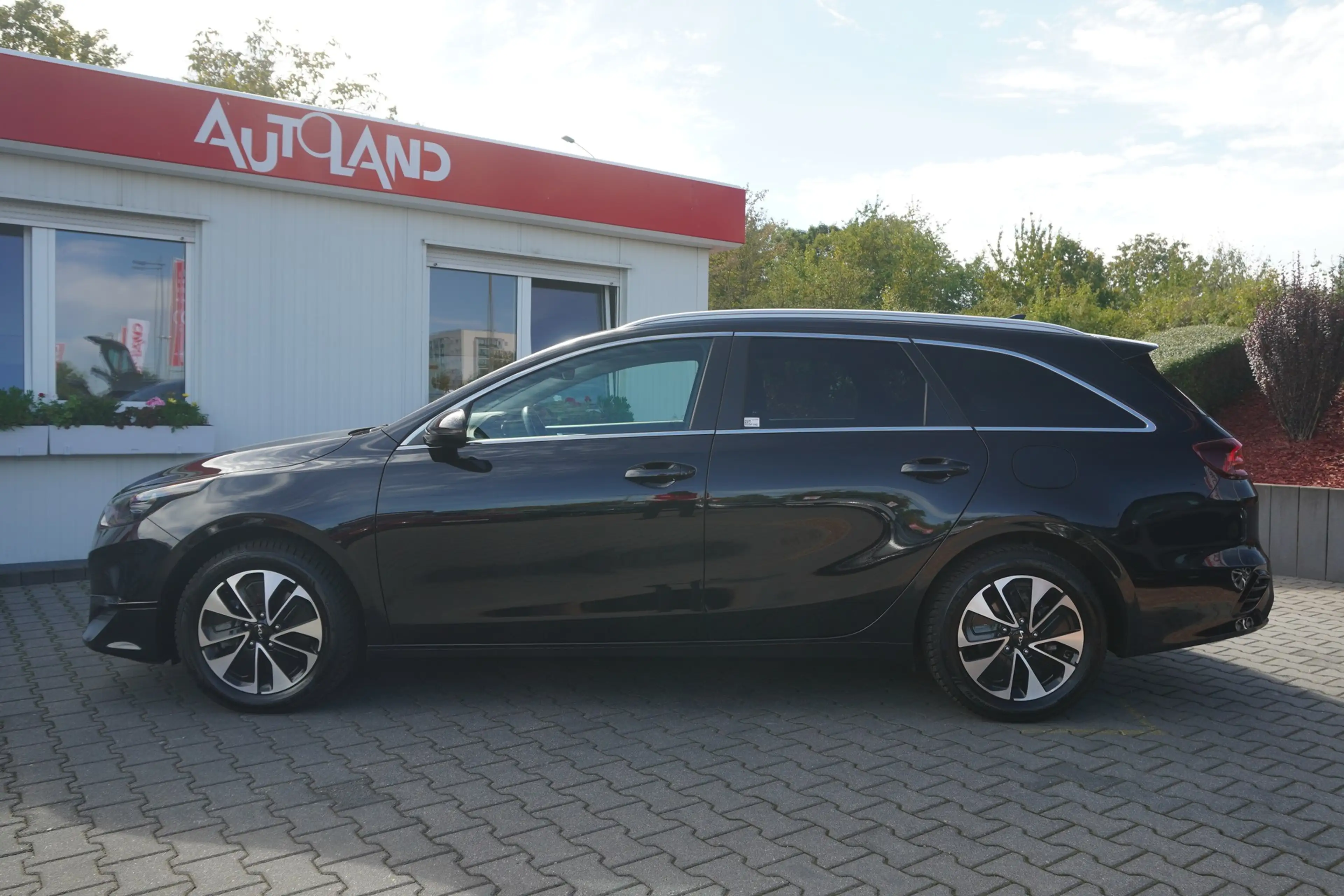 Kia Ceed SW / cee'd SW Ceed SW 1.5 T-GDI Navi Sitzheizung DAB Kamera — photo 3