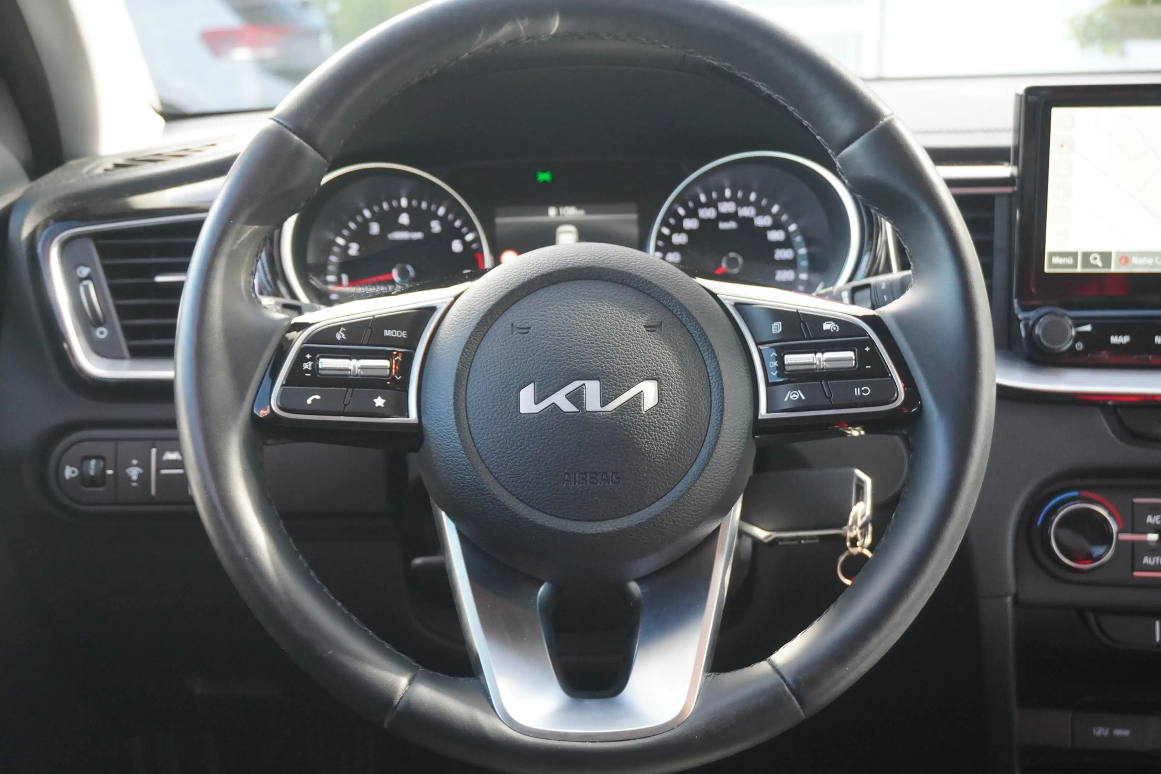 Kia Ceed SW / cee'd SW Ceed SW 1.5 T-GDI Navi Sitzheizung DAB Kamera — photo 15