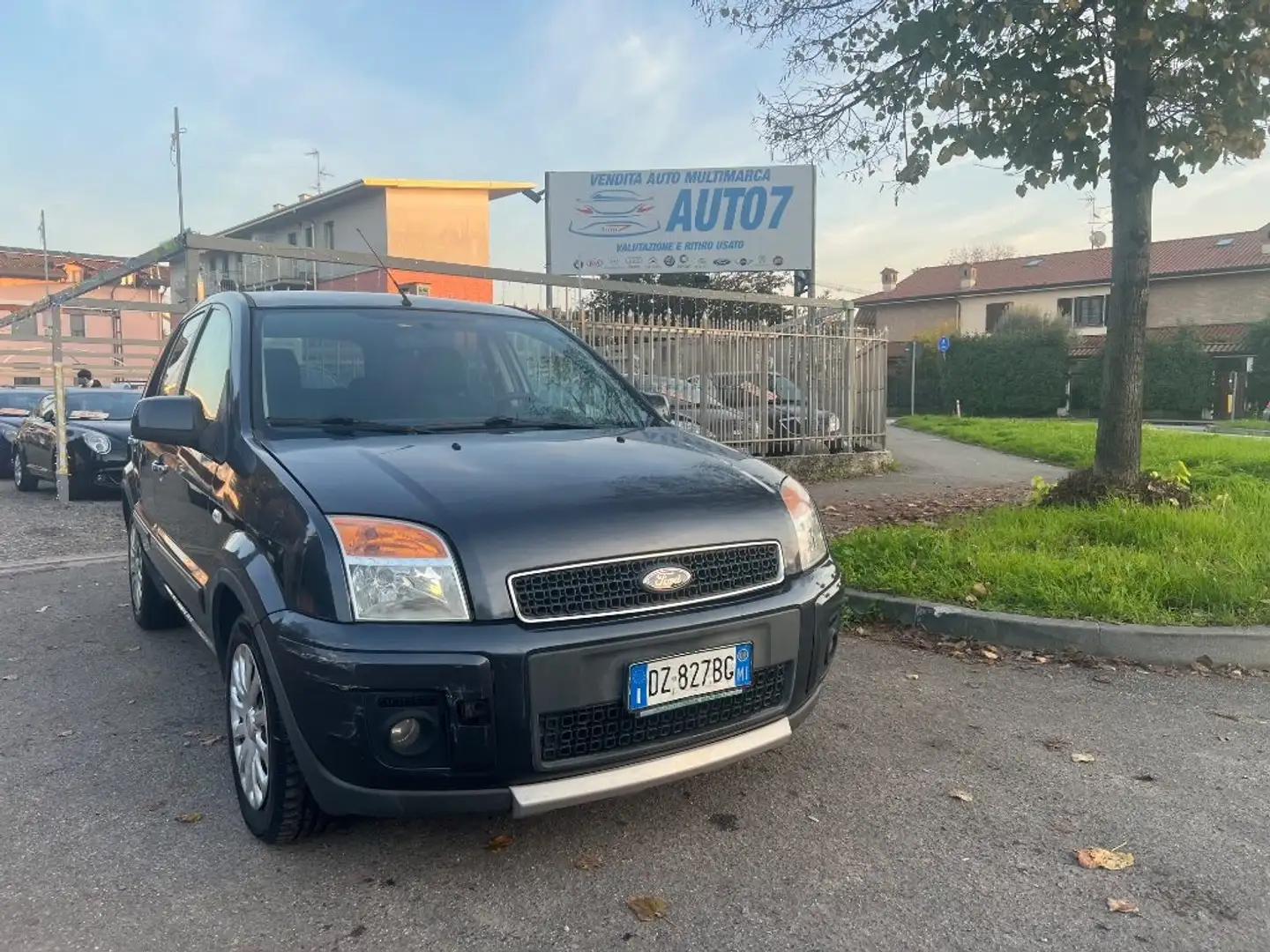 Ford Fusion UAV 1.6 16V 5p. Gri - 1