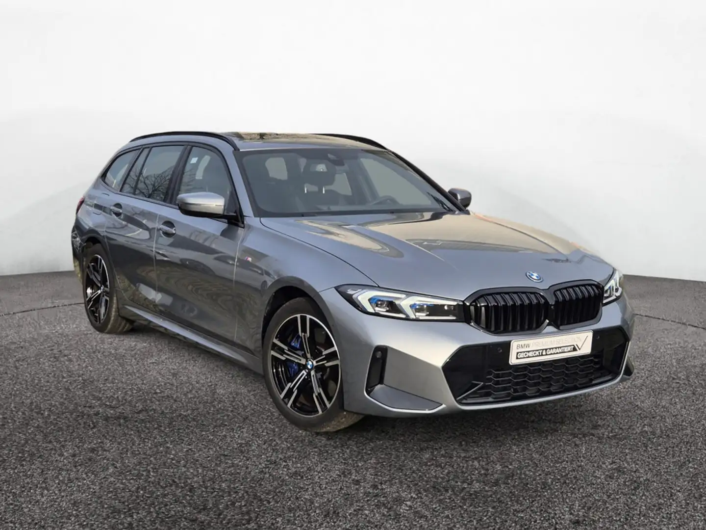 BMW 330 e Touring M Sport AHK+PANO+360°KAM+HUD Grau - 2