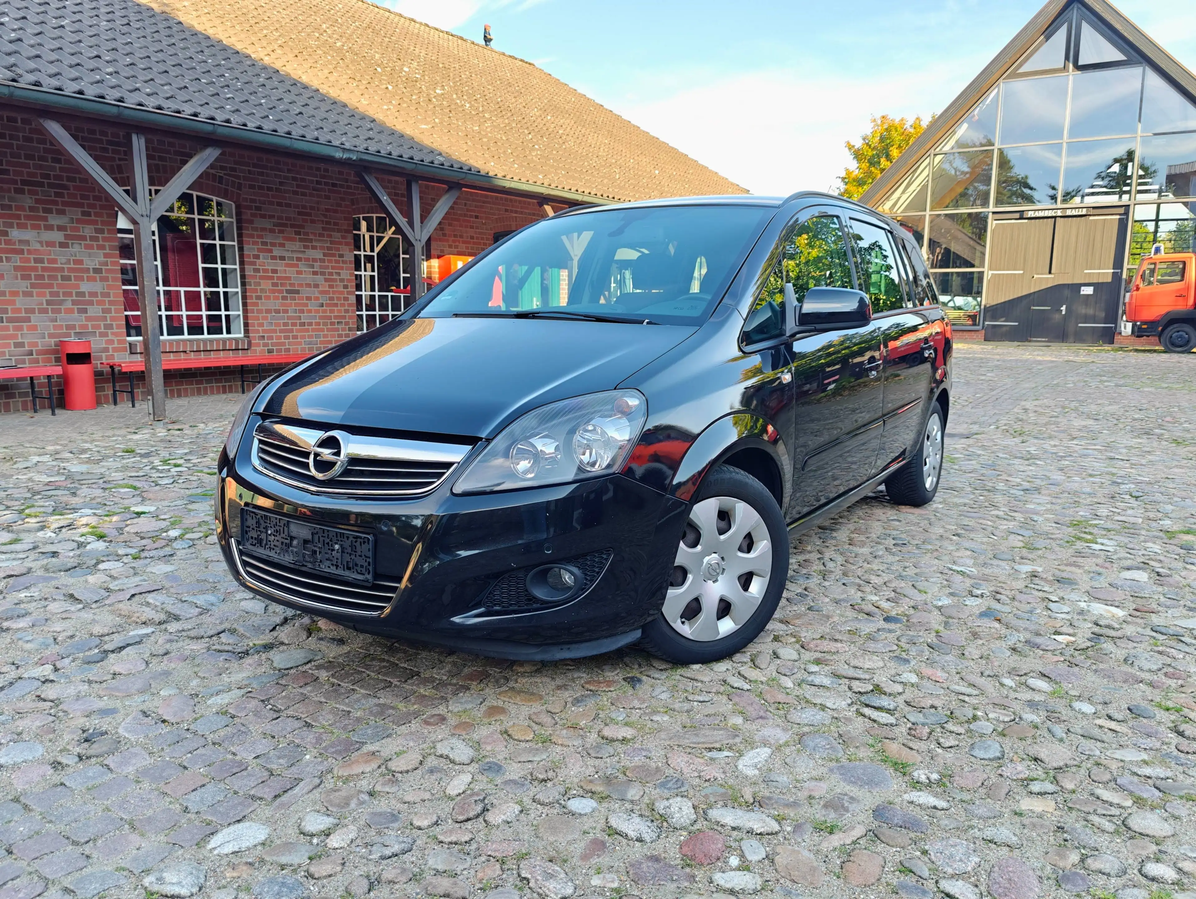 Opel Zafira Family 1,7 CDTI 6 Gang Schaltgetriebe/ Navigation / Klimaautomatik