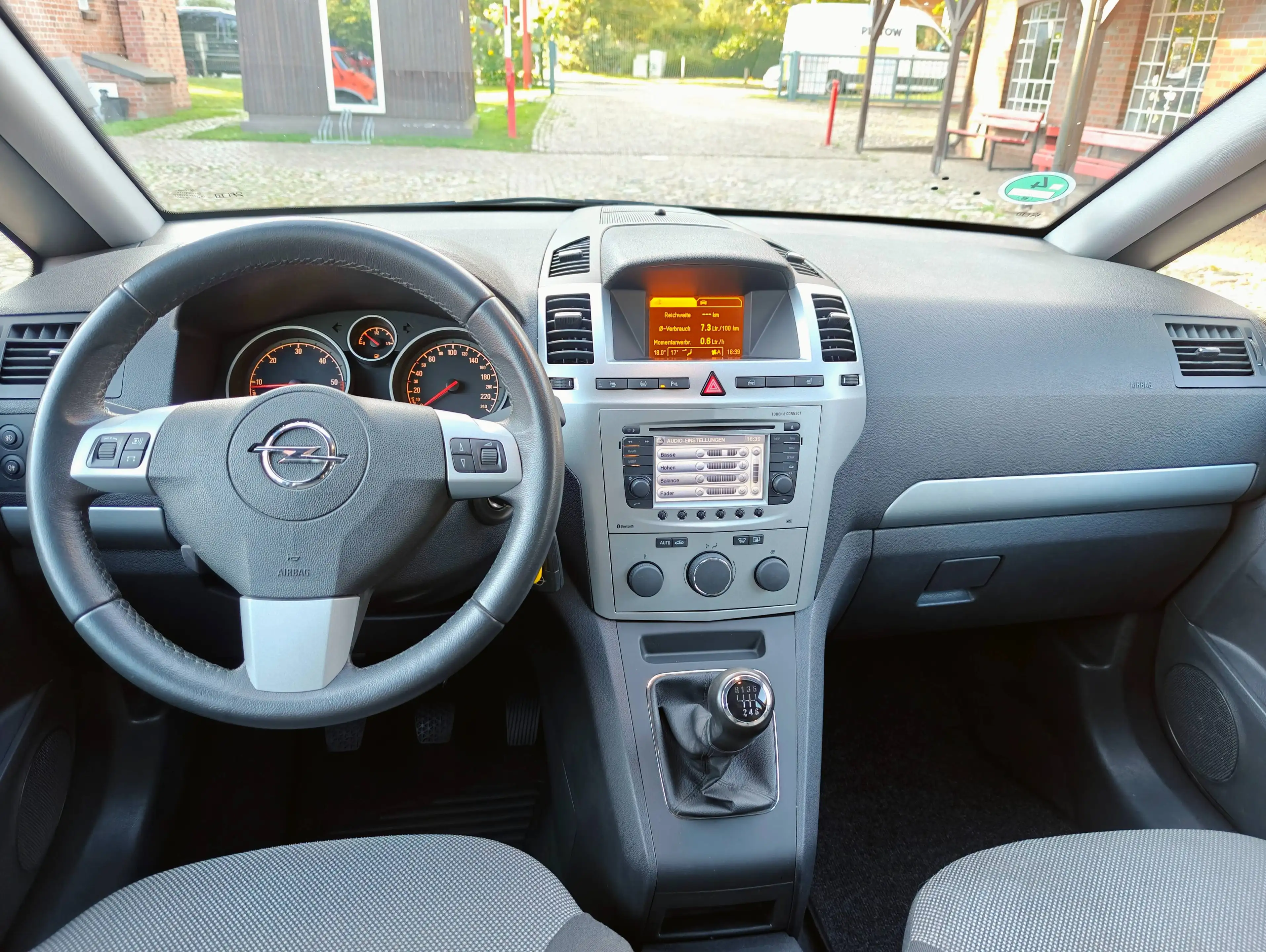 Opel Zafira Family 1,7 CDTI 6 Gang Schaltgetriebe/ Navigation / Klimaautomatik — photo 14
