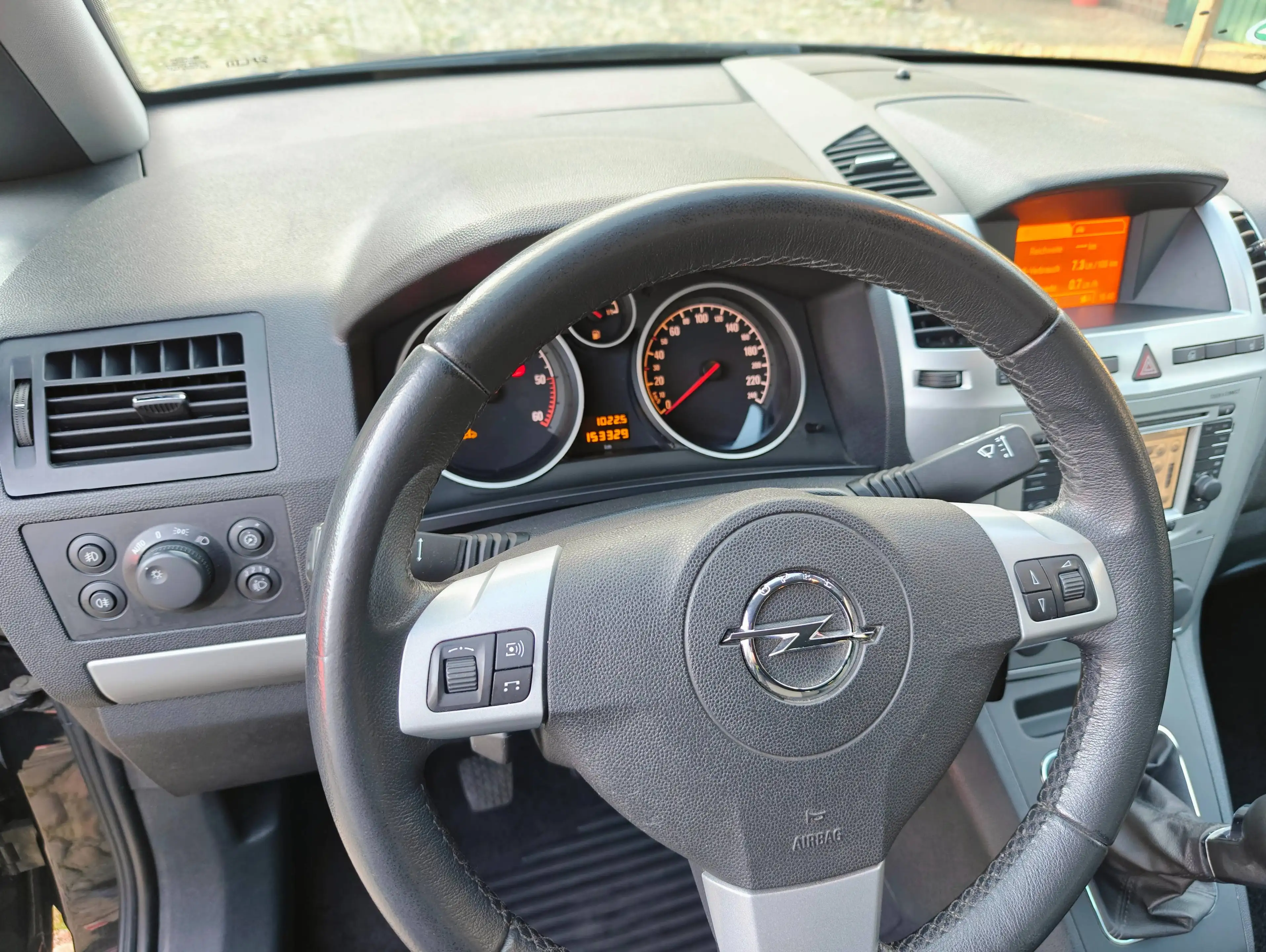 Opel Zafira Family 1,7 CDTI 6 Gang Schaltgetriebe/ Navigation / Klimaautomatik — photo 12