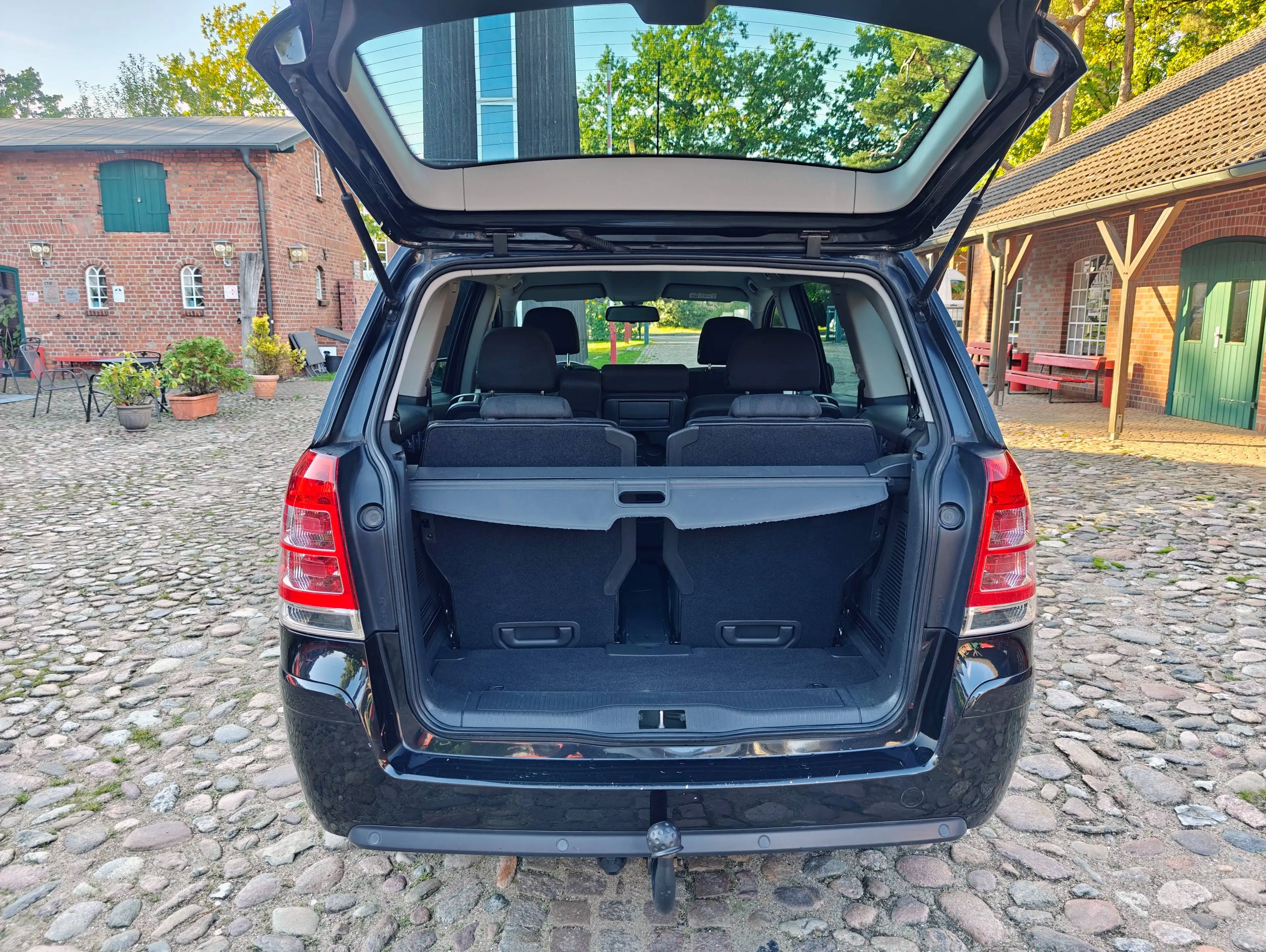 Opel Zafira Family 1,7 CDTI 6 Gang Schaltgetriebe/ Navigation / Klimaautomatik — photo 7