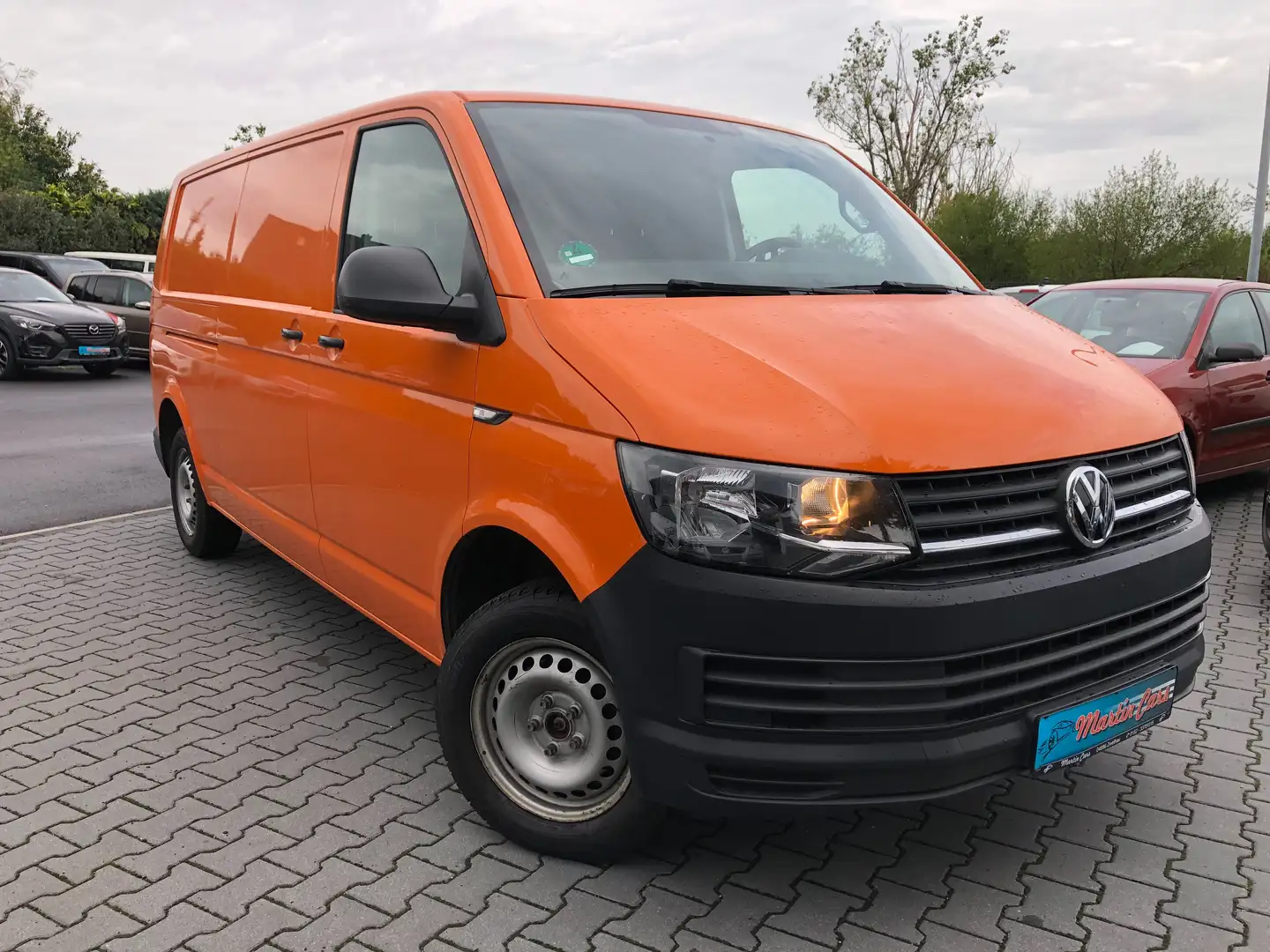 Volkswagen T6 Transporter Klima 1.Hand Scheckheft TUEV 06/2025 LKW Zulassung Pomarańczowy - 2
