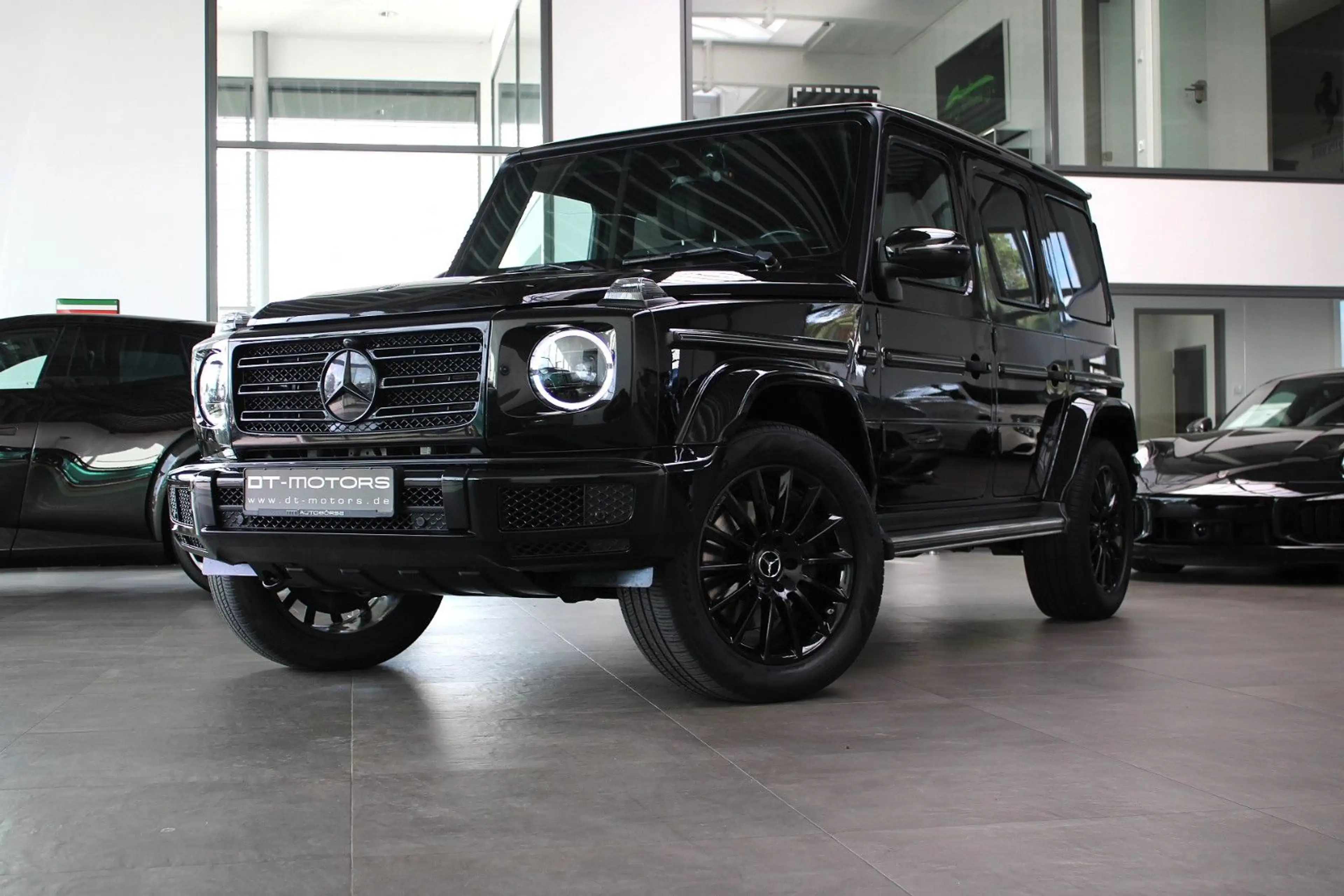 Mercedes-Benz G 350 D AMG-LINE AHK/WIDESCREEN/NIGHT/LED/GSD/20"