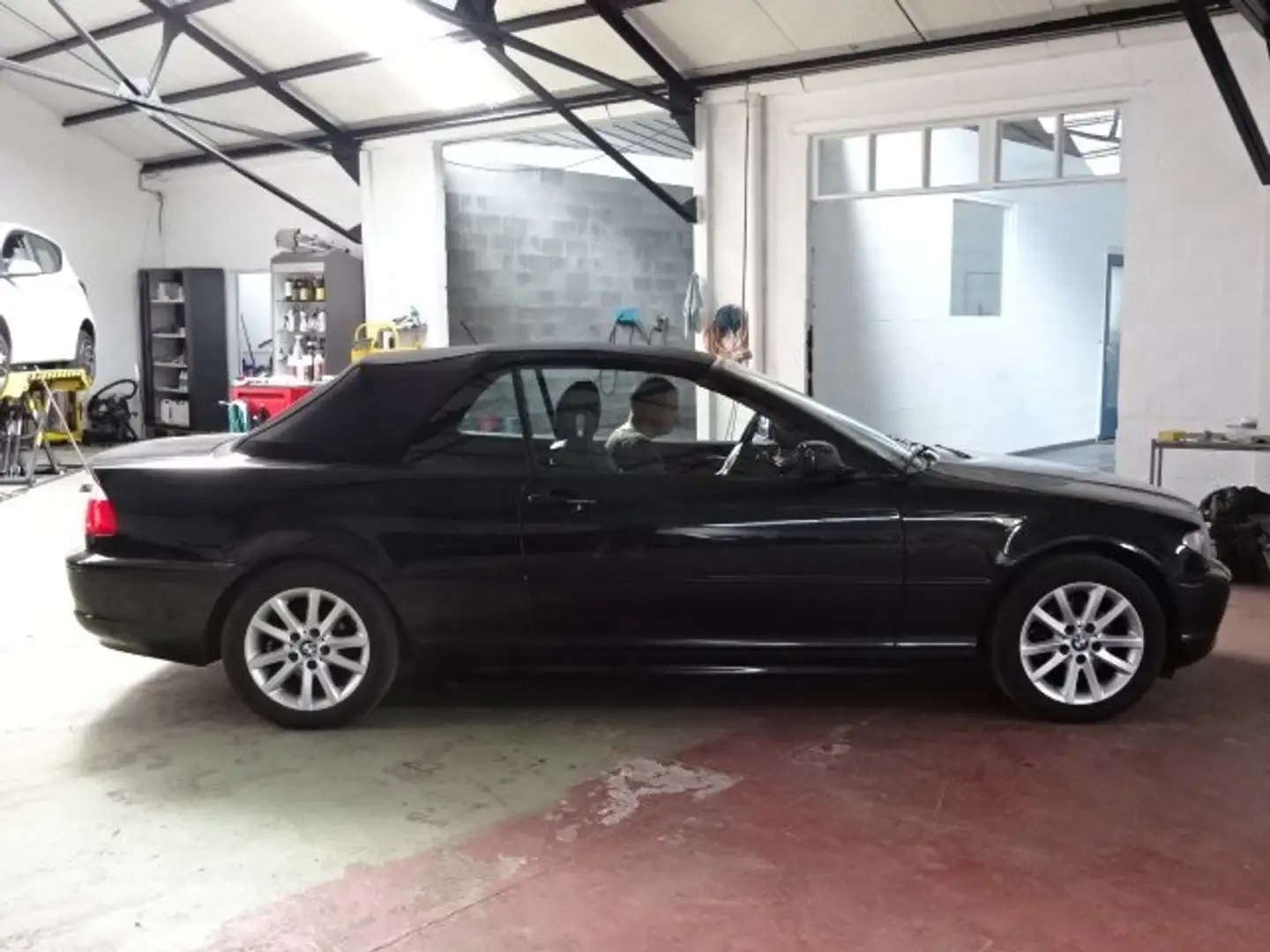BMW 318 Cabrio Triple Black slt 90 mkms Belge Schwarz - 2