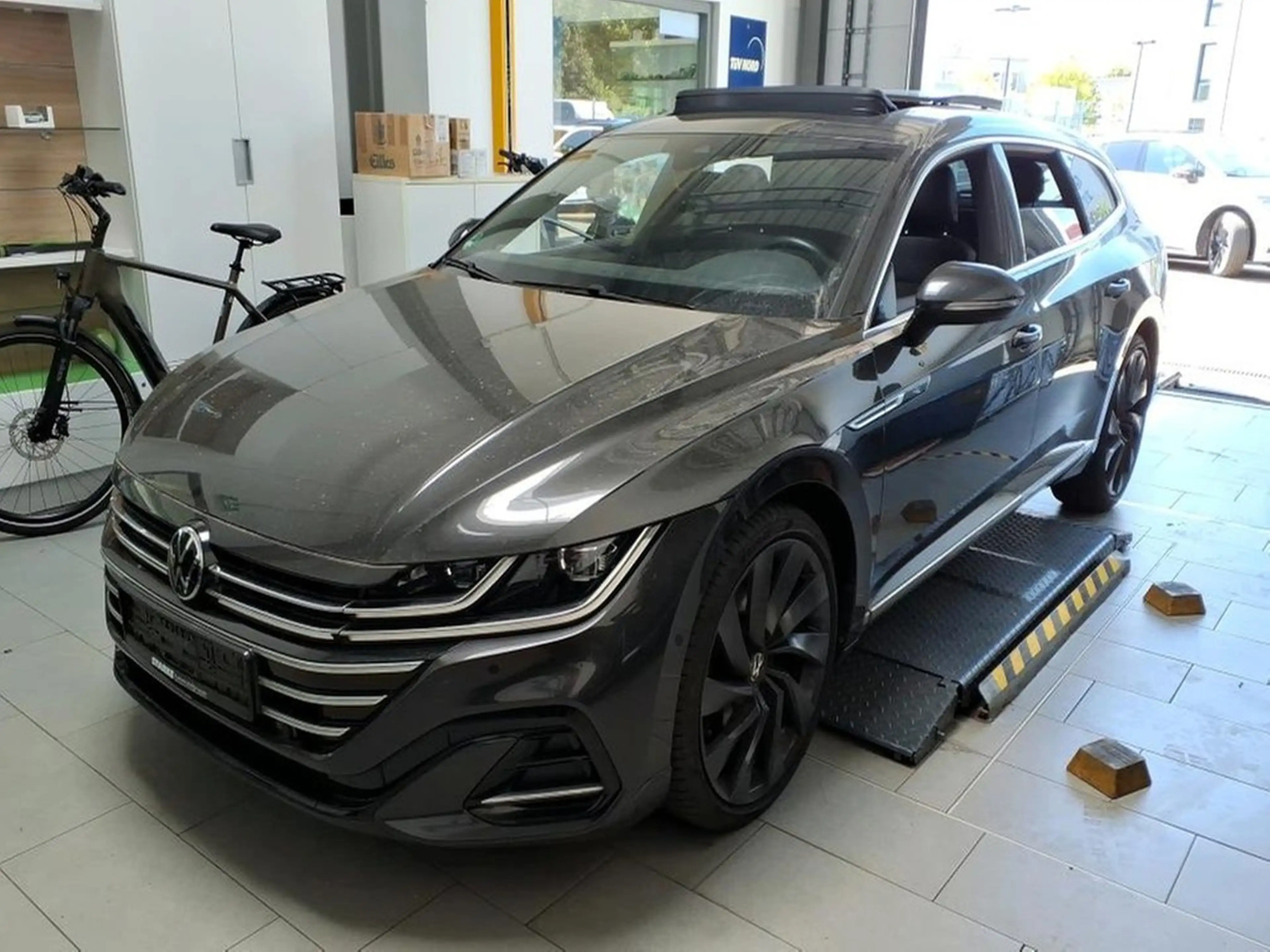 Volkswagen Arteon Shooting Brake 2.0 TDI DSG R-Line 20"Rosario Pa... — photo 2