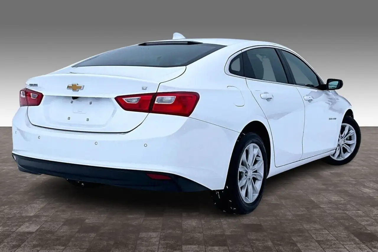 Chevrolet Malibu снимка Chevrolet Malibu