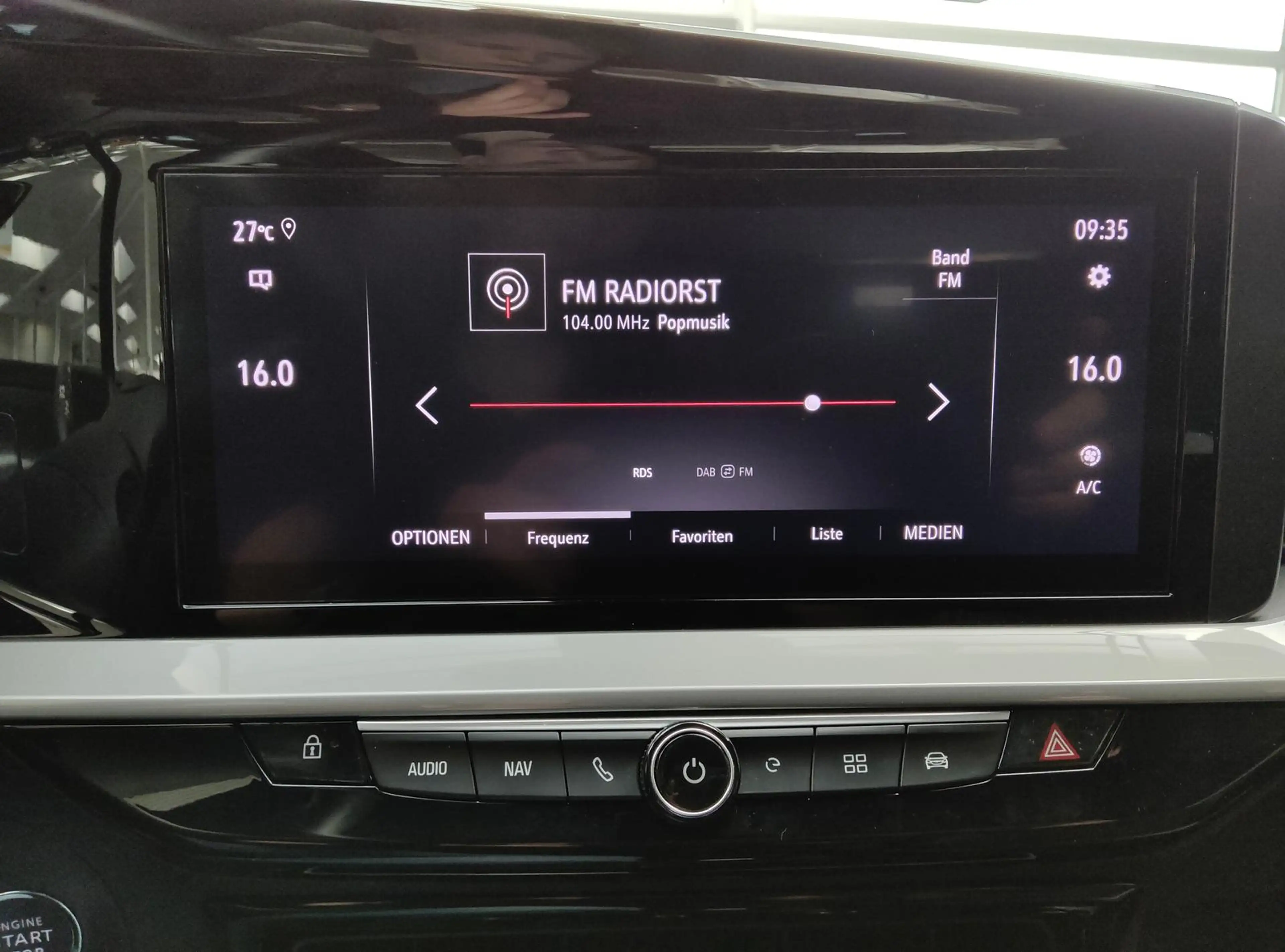 Opel Mokka-E ULTIMATE 100KW AT — photo 14