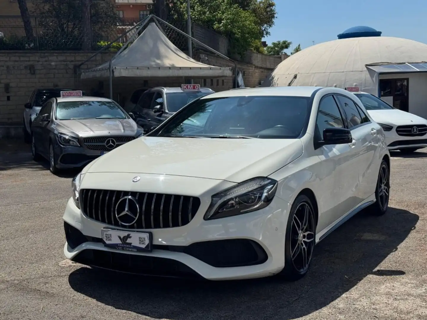 Mercedes-Benz A 200 d Premium Wit - 1