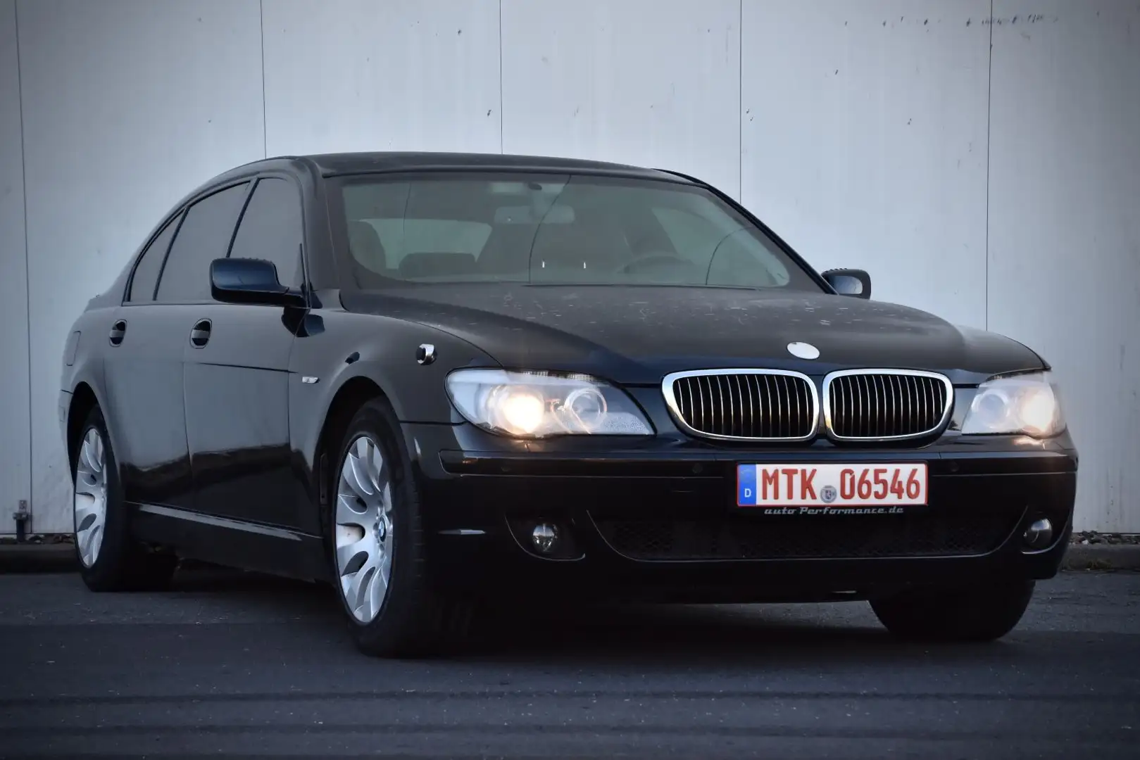 BMW 760 Li ORIGINAL Security Armoured Gepanzert B6 B7 Černá - 1