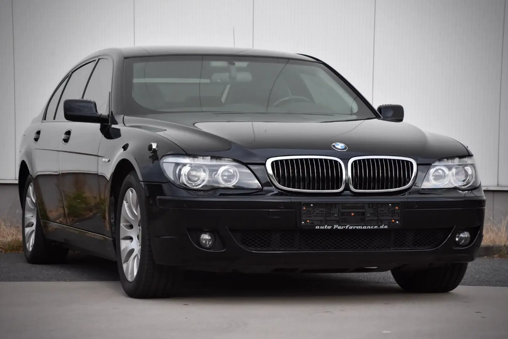 BMW 760 Li ORIGINAL Security Armoured Gepanzert B6 B7 Чорний - 1