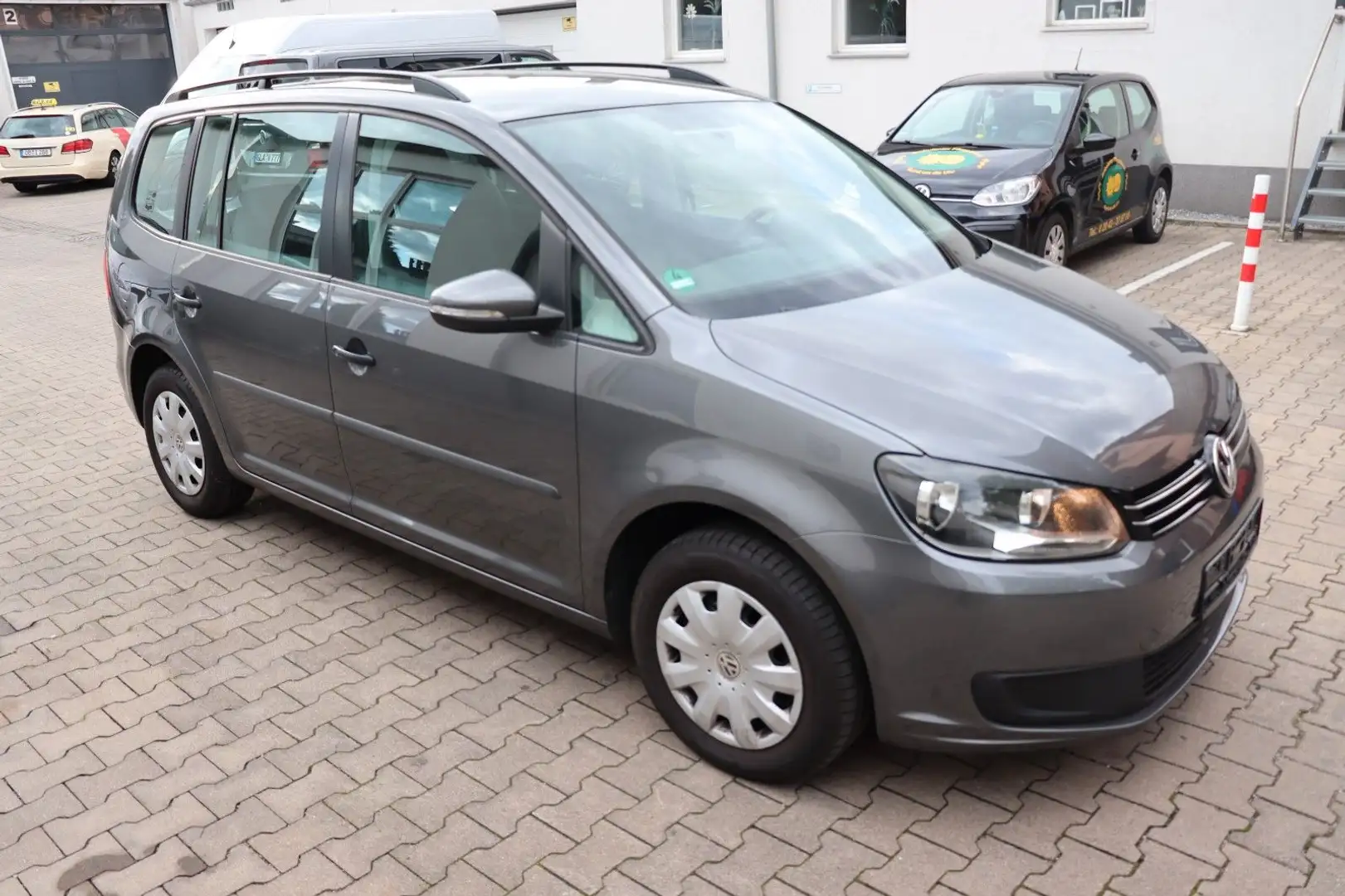 Volkswagen Touran Trendline BMT Gris - 1