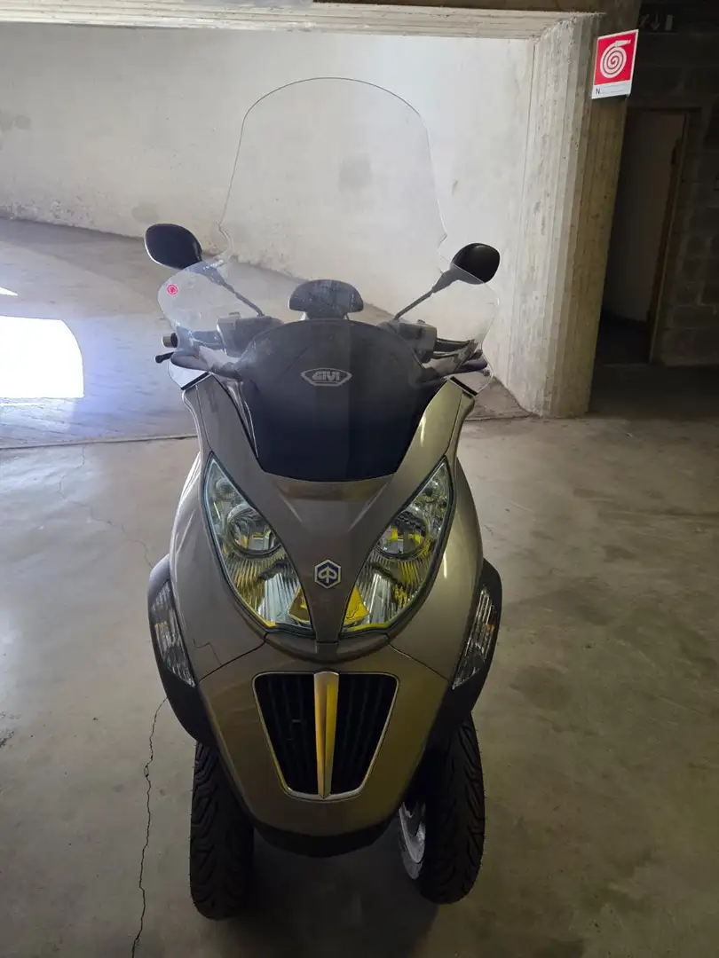 Piaggio MP3 300 Grey - 2