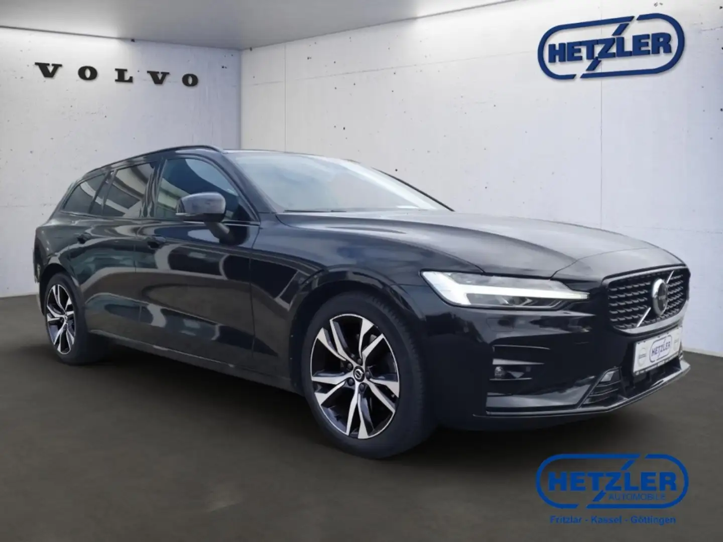 Volvo V60 B4 Mild-Hybrid Diesel Plus Dark 360-Grad Kamera Fa Schwarz - 2