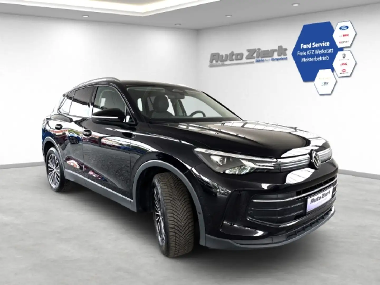 Volkswagen Tiguan 2.0 TDI Life Automatik ACC LED RFK Schwarz - 2