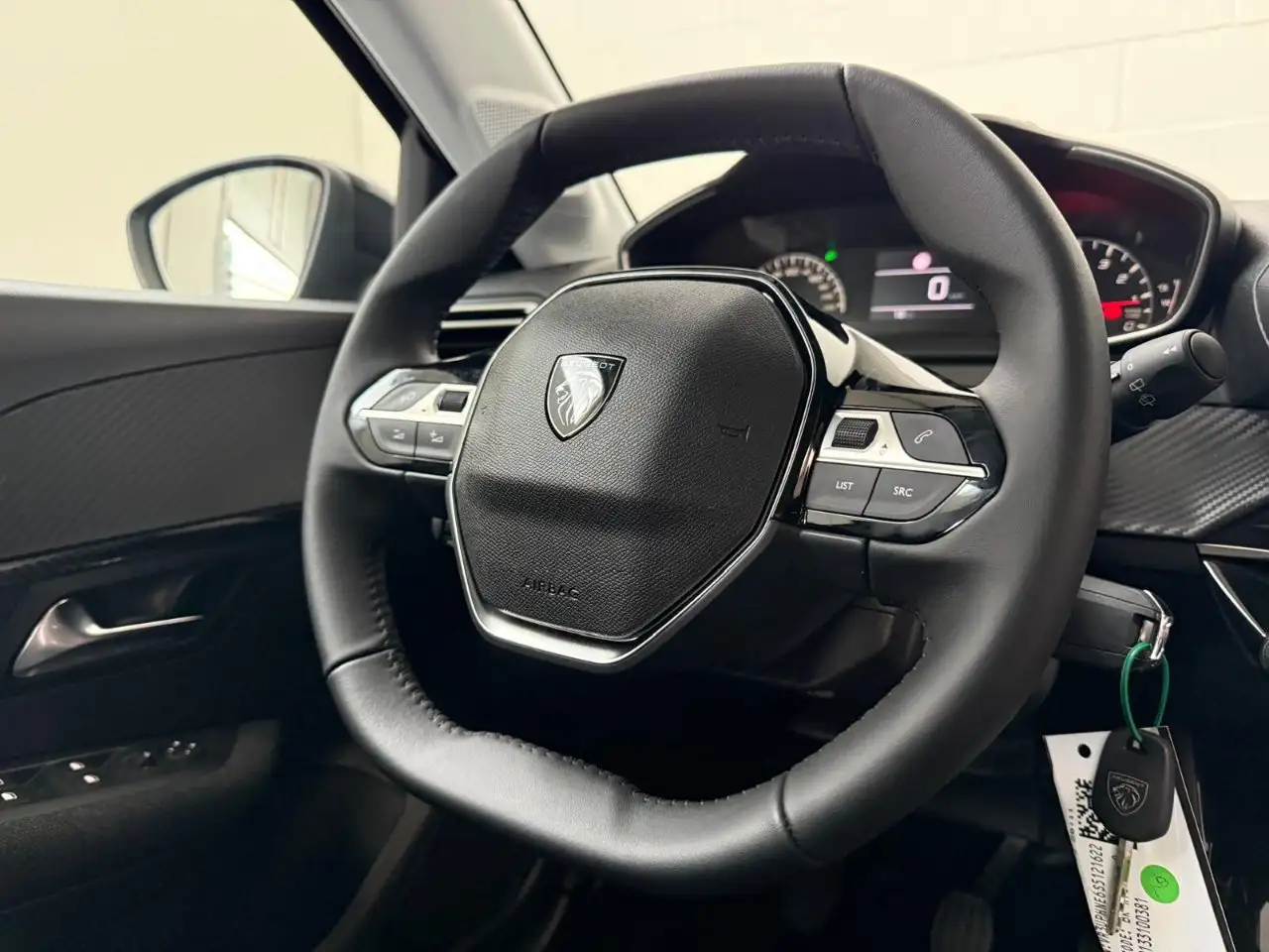 Peugeot 208 2026 — фото 10
