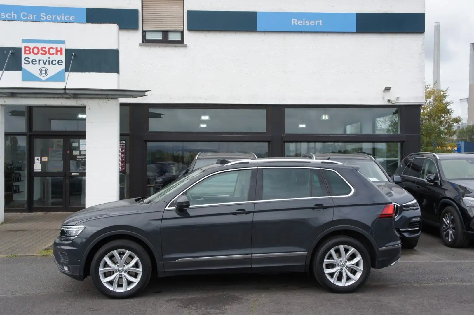 Volkswagen Tiguan Highline 4M*ACC*PANO*HUD*DCC*VIRTUAL*KAM* Grigio - 2