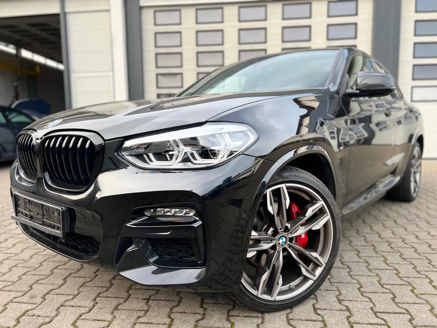 BMW X4 M M40 d Schwarz - 1