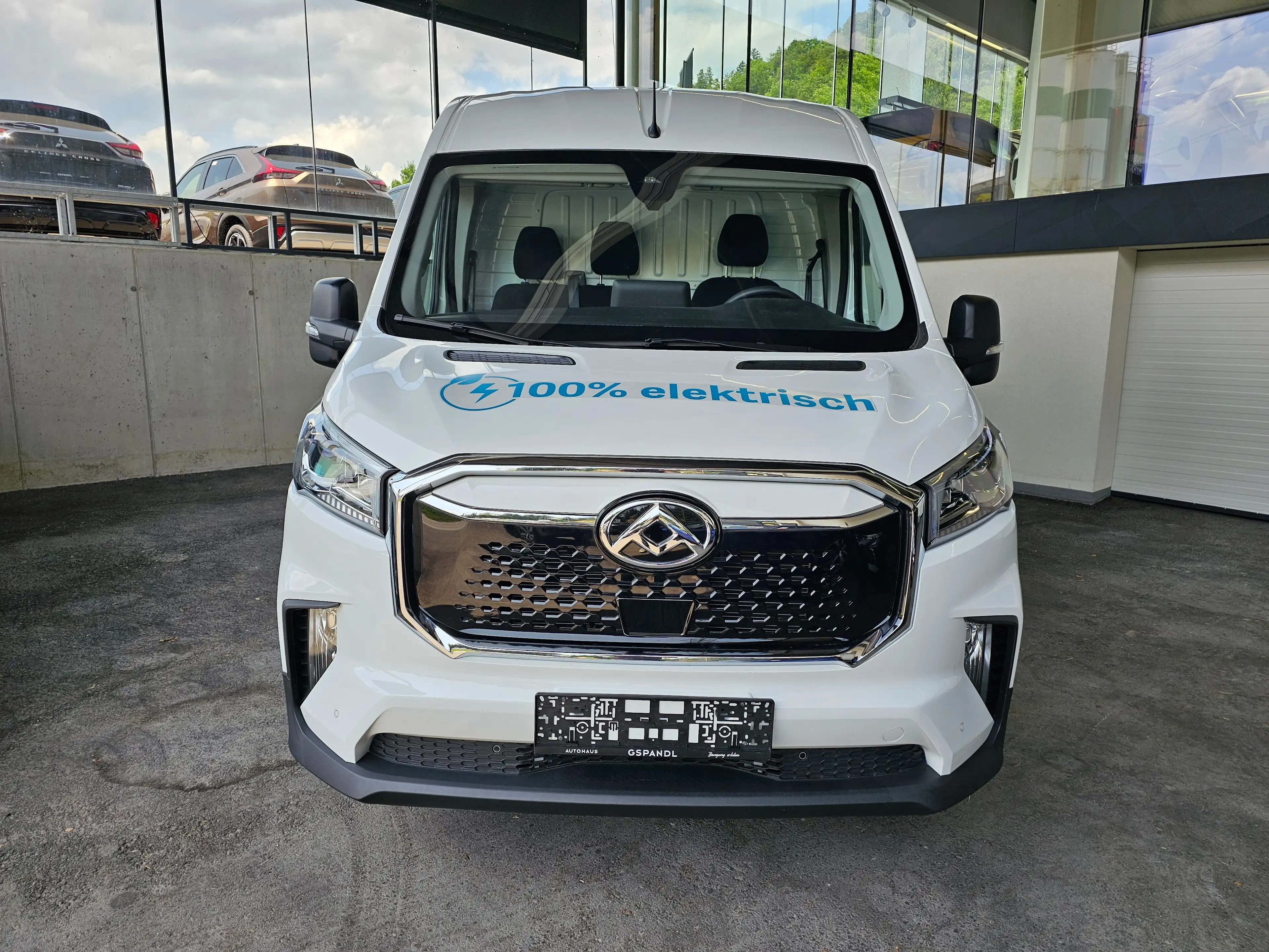 Maxus eDeliver 9 Kasten 72kWh L2H2 — photo 4