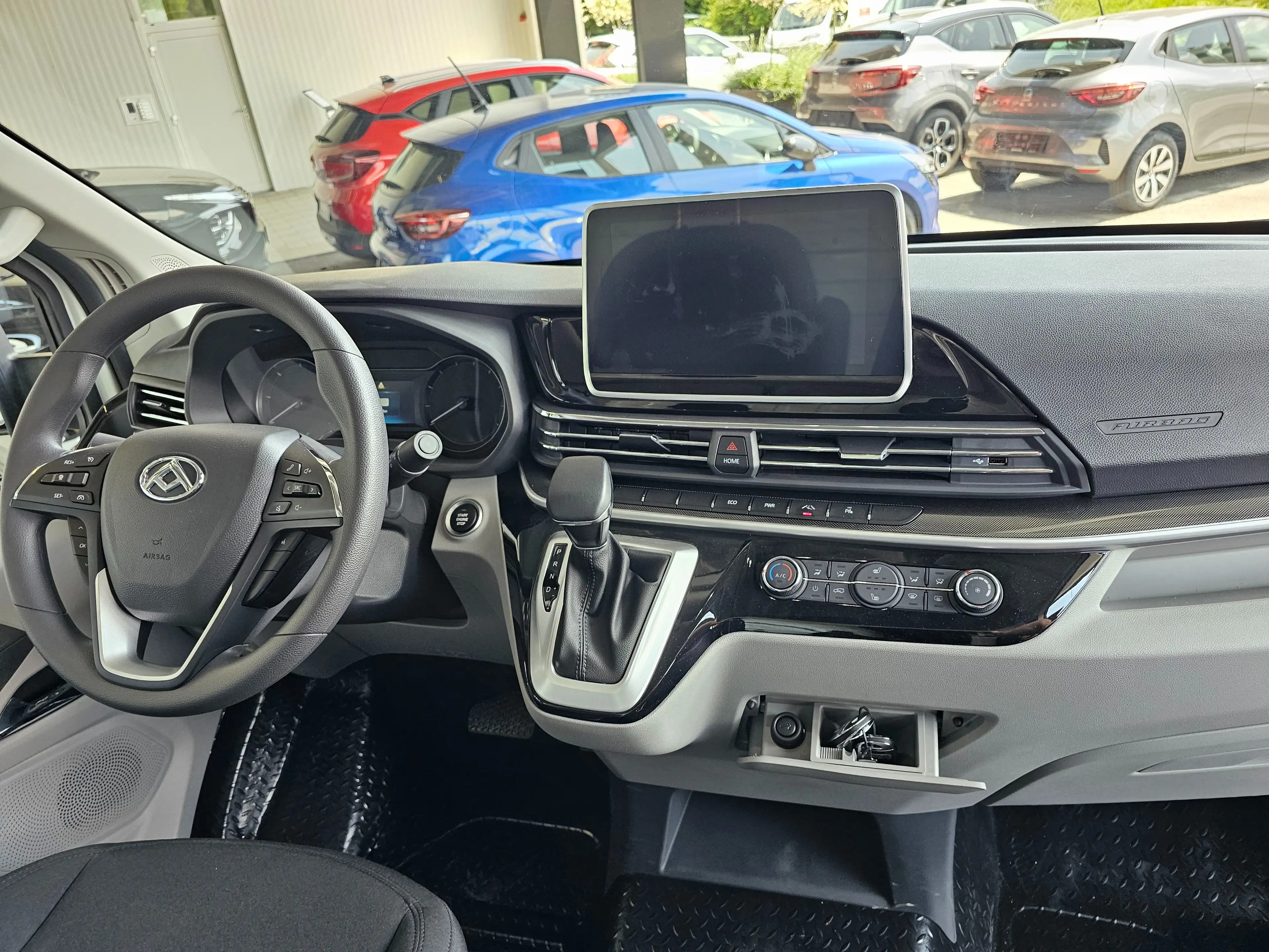 Maxus eDeliver 9 Kasten 72kWh L2H2 — photo 12