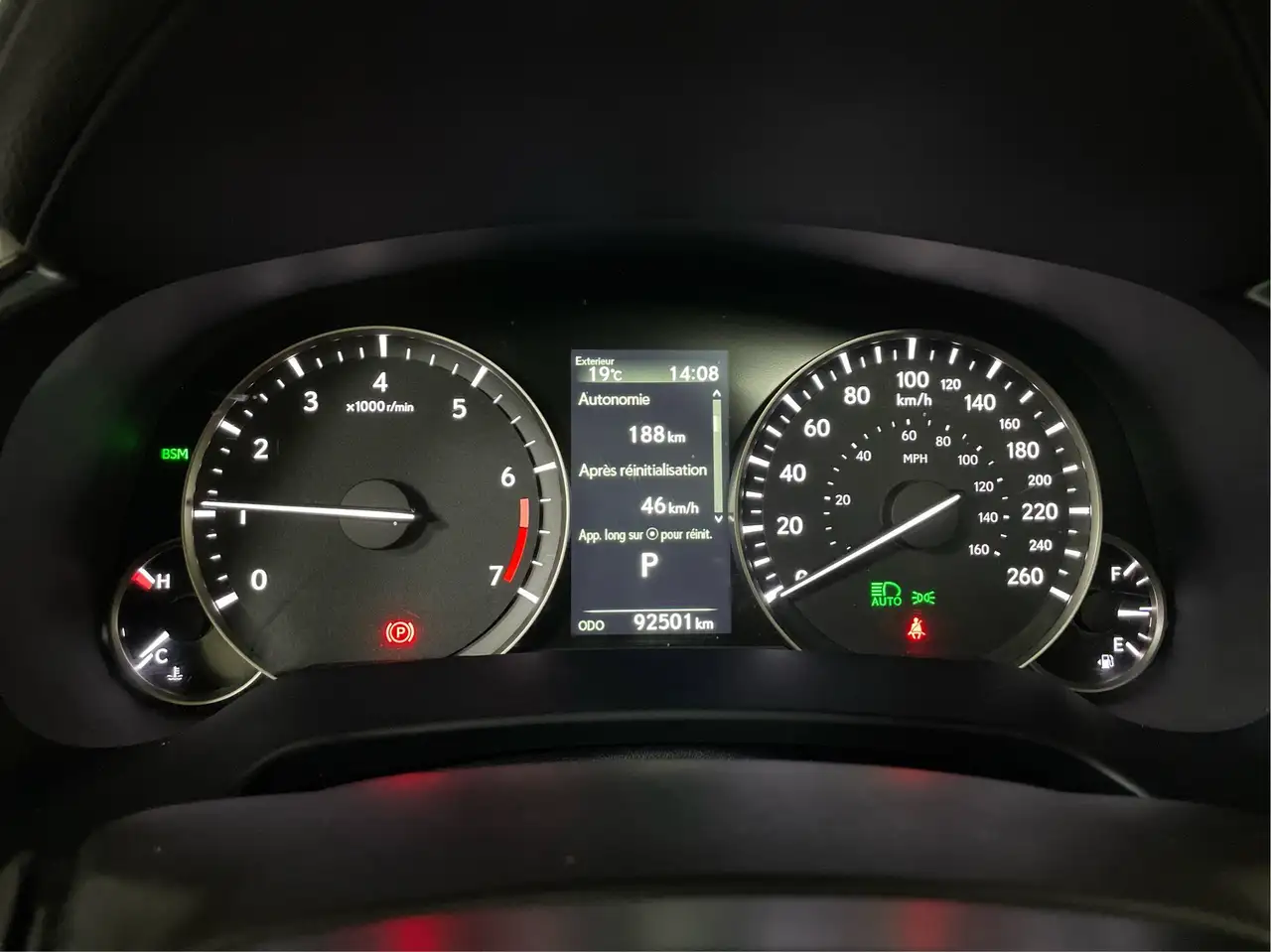 Lexus RX снимка Lexus RX