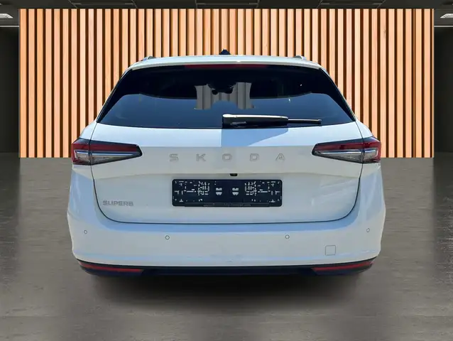 Skoda Superb view 13