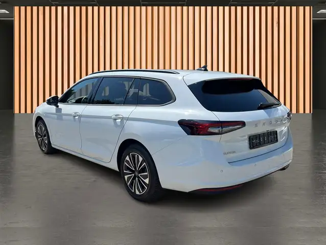 Skoda Superb view 15