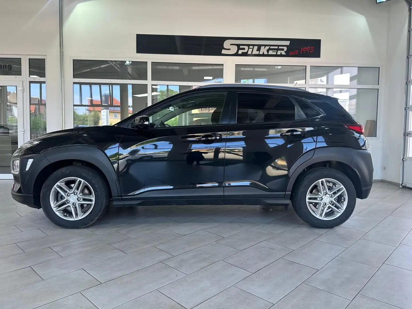Hyundai KONA Style Klima/SHZ/Kamera/PDC Schwarz - 1