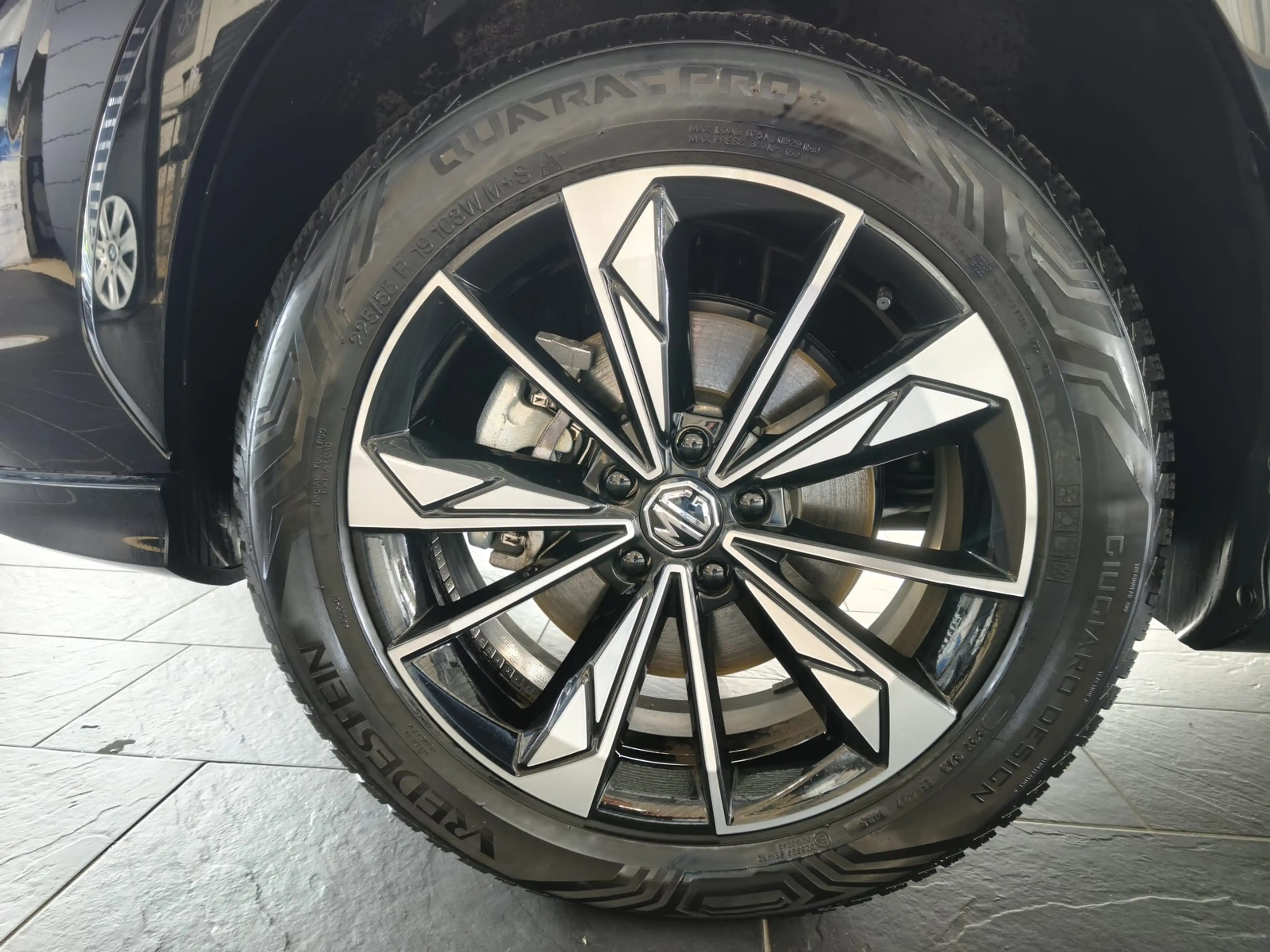 MG HS 1.5 T GDI 125 kW Luxury Aut./LED/LEDER/|360° — photo 14