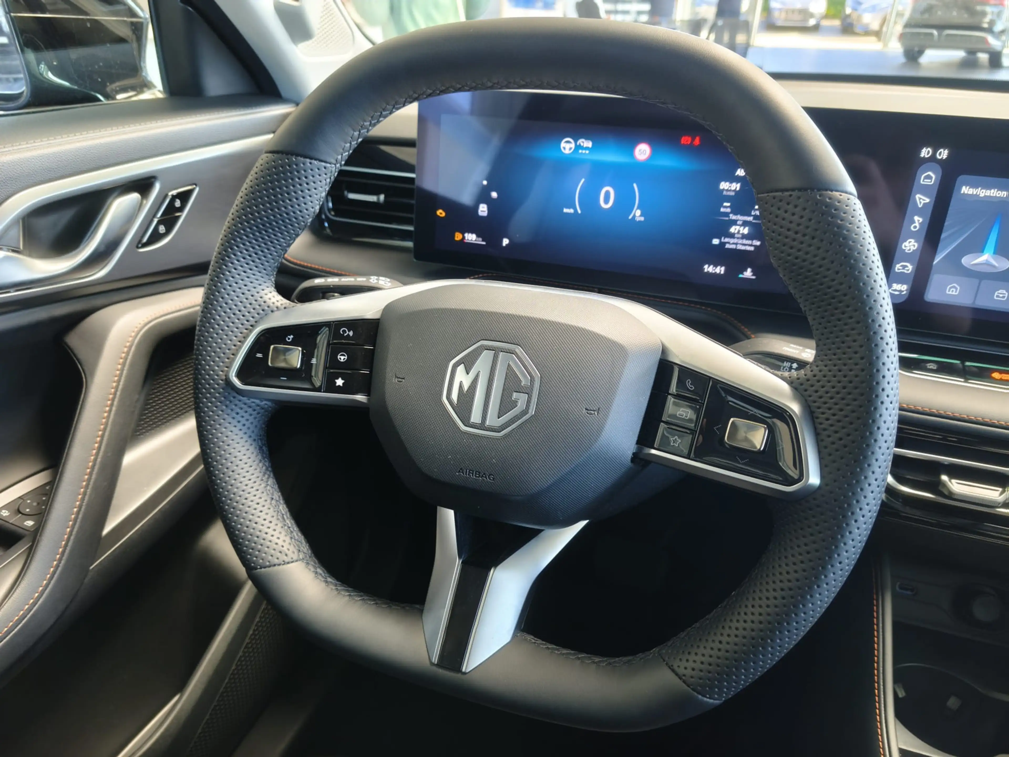 MG HS 1.5 T GDI 125 kW Luxury Aut./LED/LEDER/|360° — photo 8