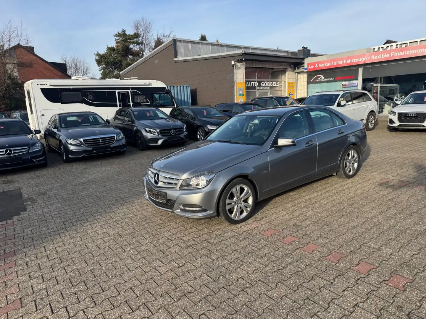 Mercedes-Benz C 180 Limousine CGI Avantg Sitzhz PDC vo+ht Navi Argent - 1