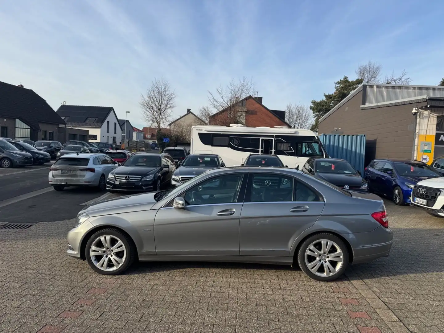 Mercedes-Benz C 180 Limousine CGI Avantg Sitzhz PDC vo+ht Navi Argent - 2