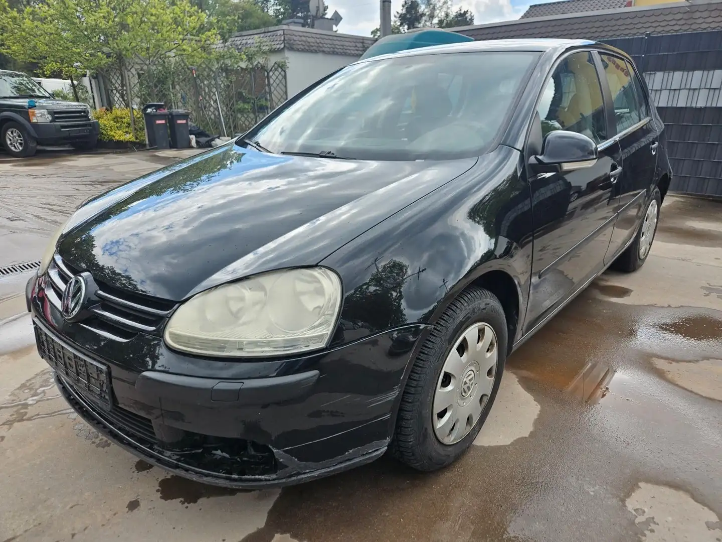 Volkswagen Golf V Lim. Trendline Schwarz - 1