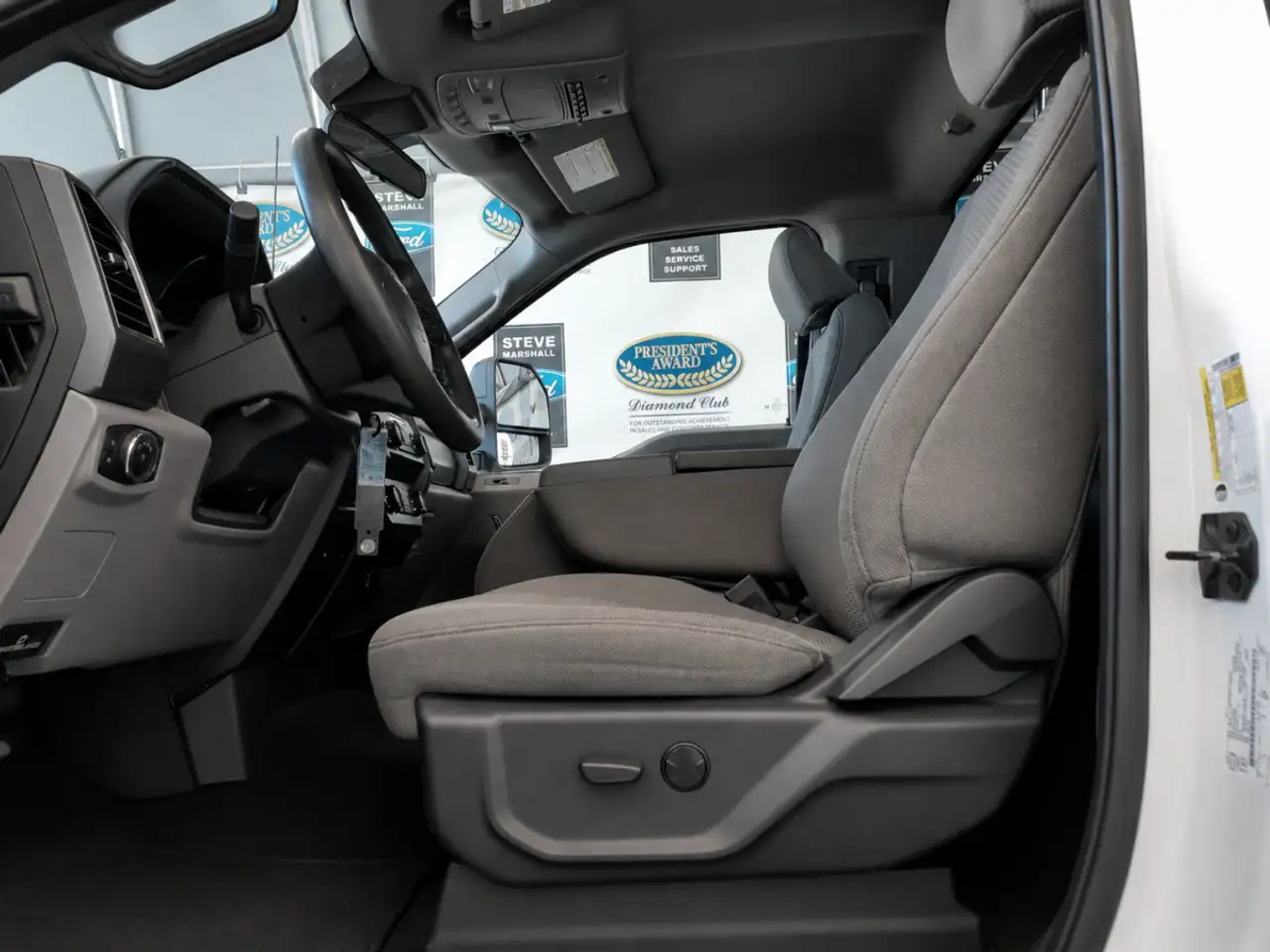 Ford F 350 снимка Ford F 350