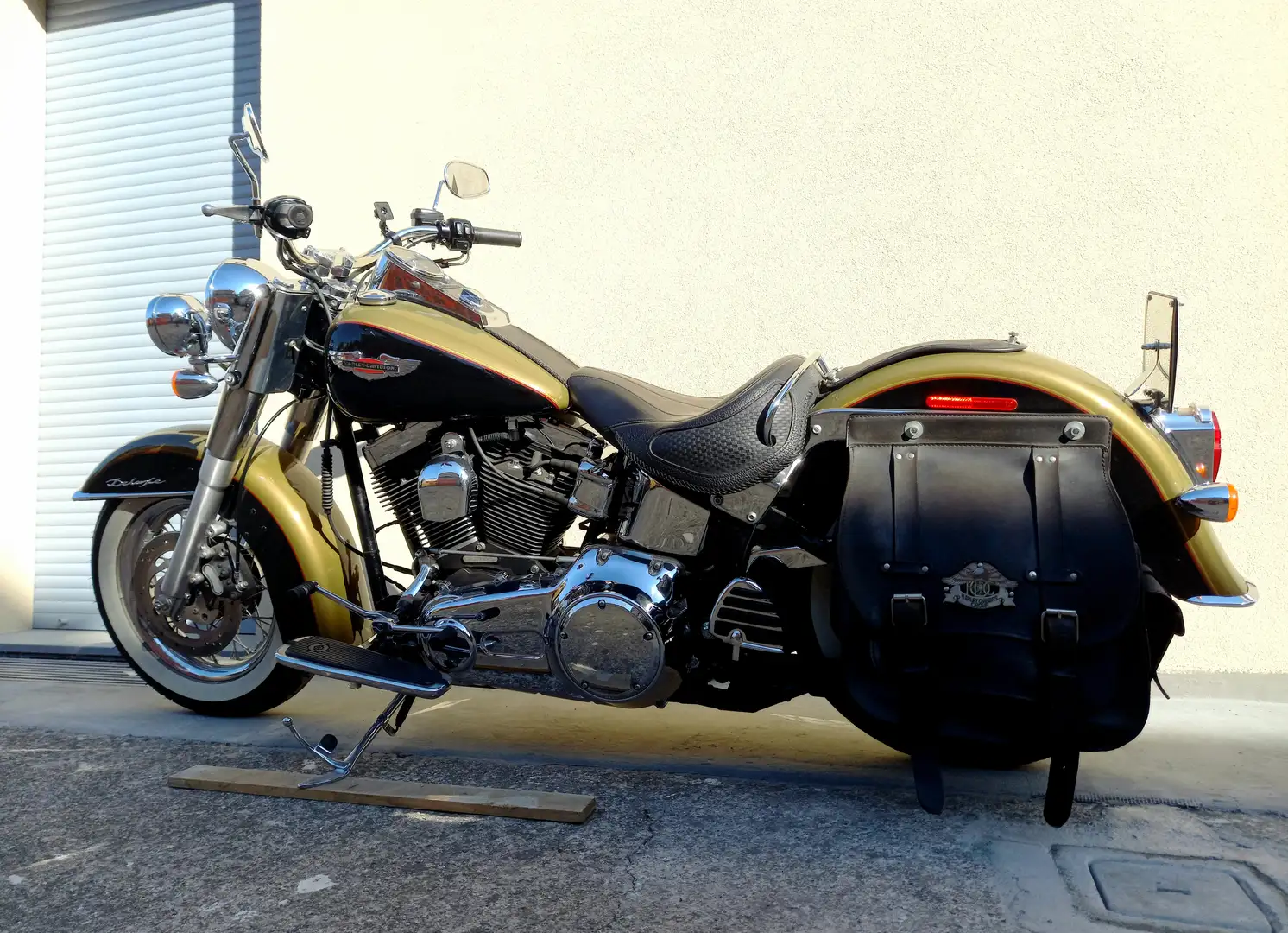 Harley-Davidson Deluxe Goud - 2