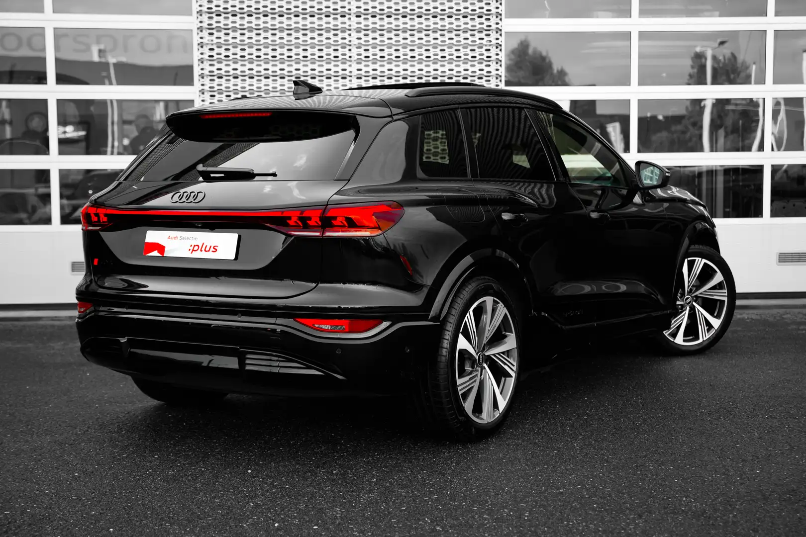 Audi Q6 e-tron SQ6 quattro | B&O 3D | Panoramadak | HUD | S-sport Noir - 2