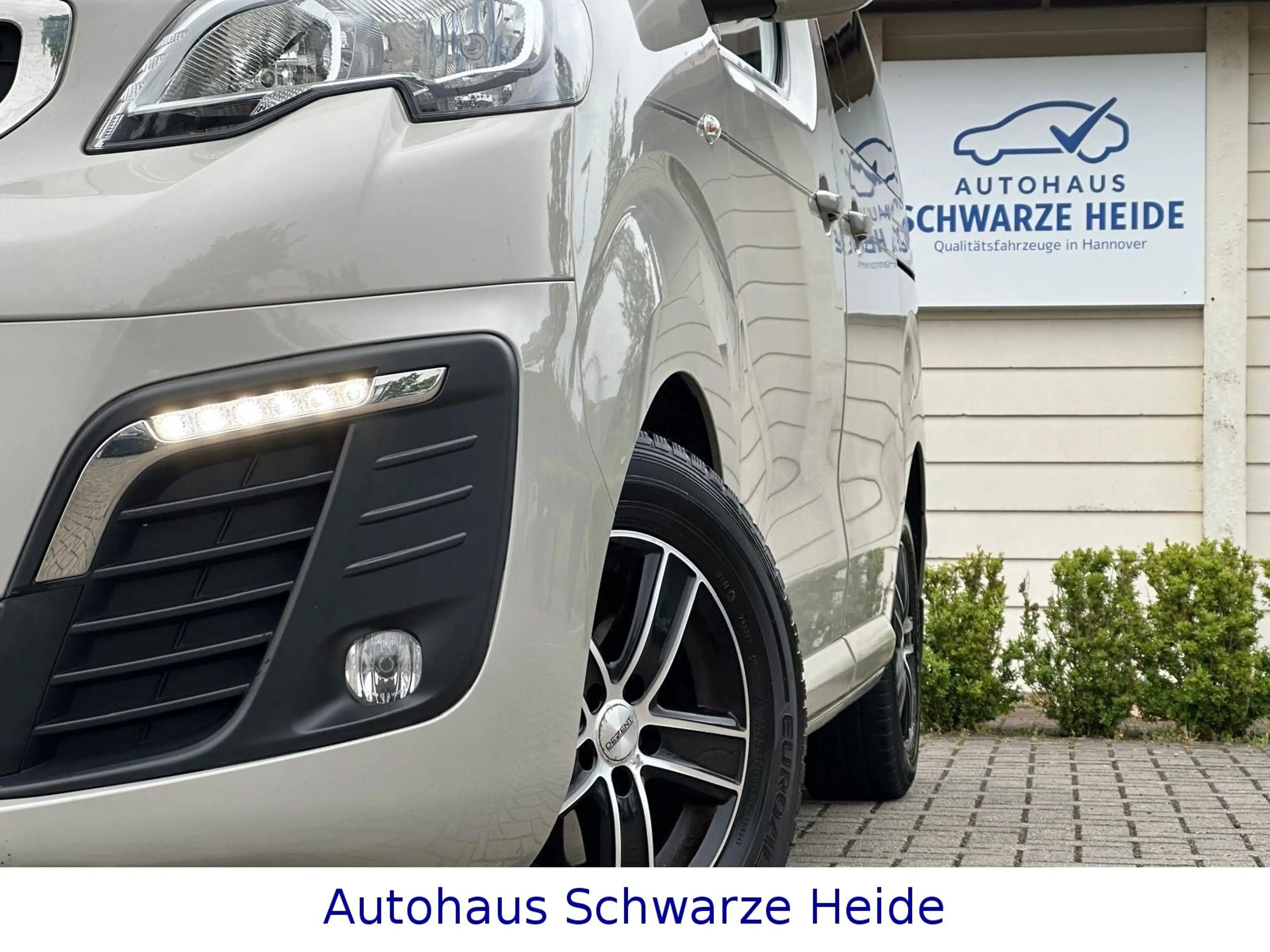 Peugeot Traveller Family L1*8SITZER*AHK*2xSCHIEBETÜR*LED — photo 12