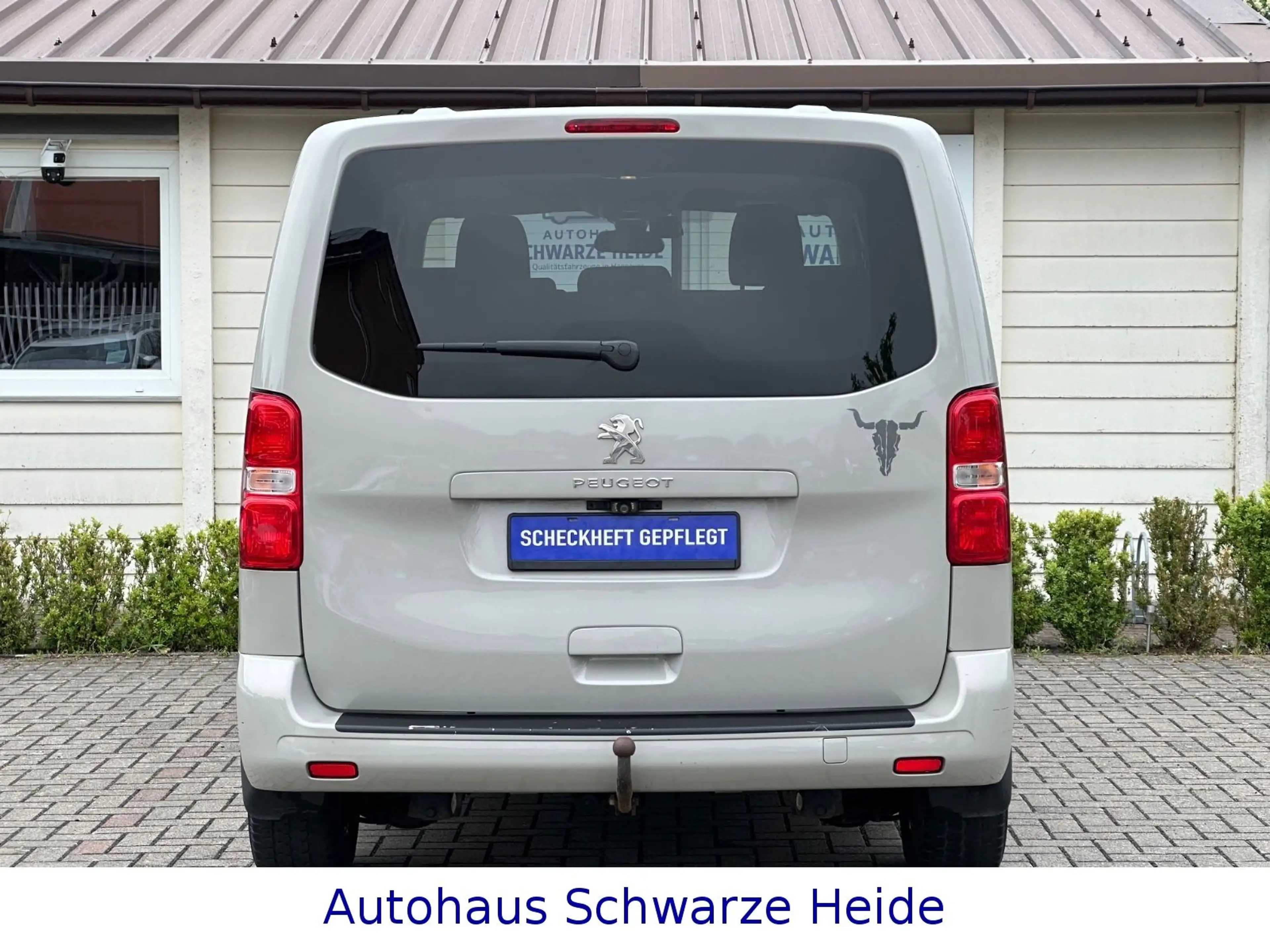 Peugeot Traveller Family L1*8SITZER*AHK*2xSCHIEBETÜR*LED — photo 13